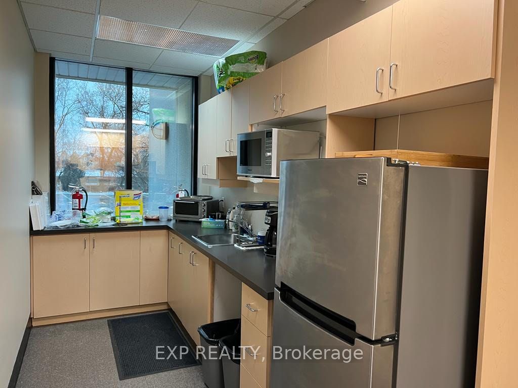 275 Renfrew Drive 104 Property Photo 6