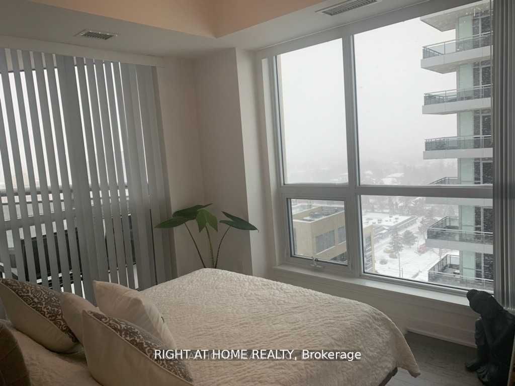 #1709 - 9205 Yonge Street Property Photo 6