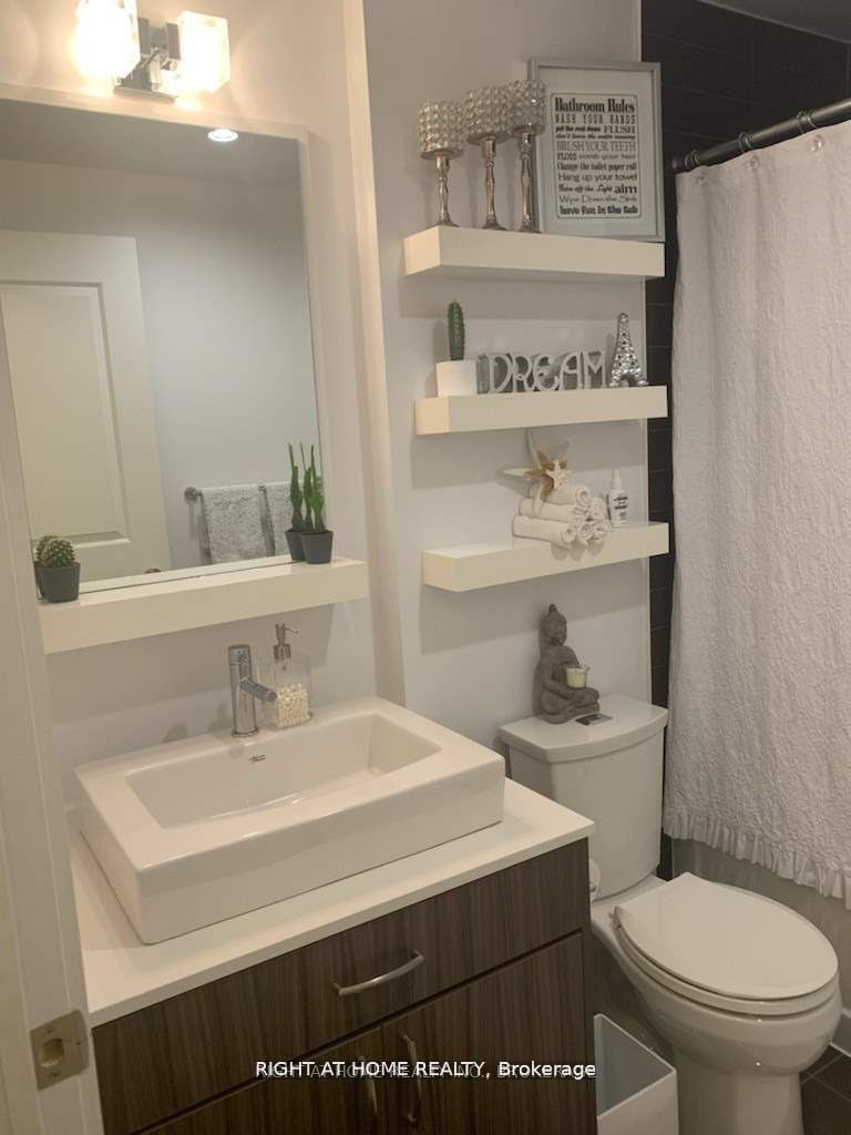 #1709 - 9205 Yonge Street Property Photo 7