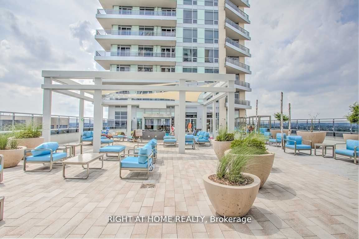#1709 - 9205 Yonge Street Property Photo 14