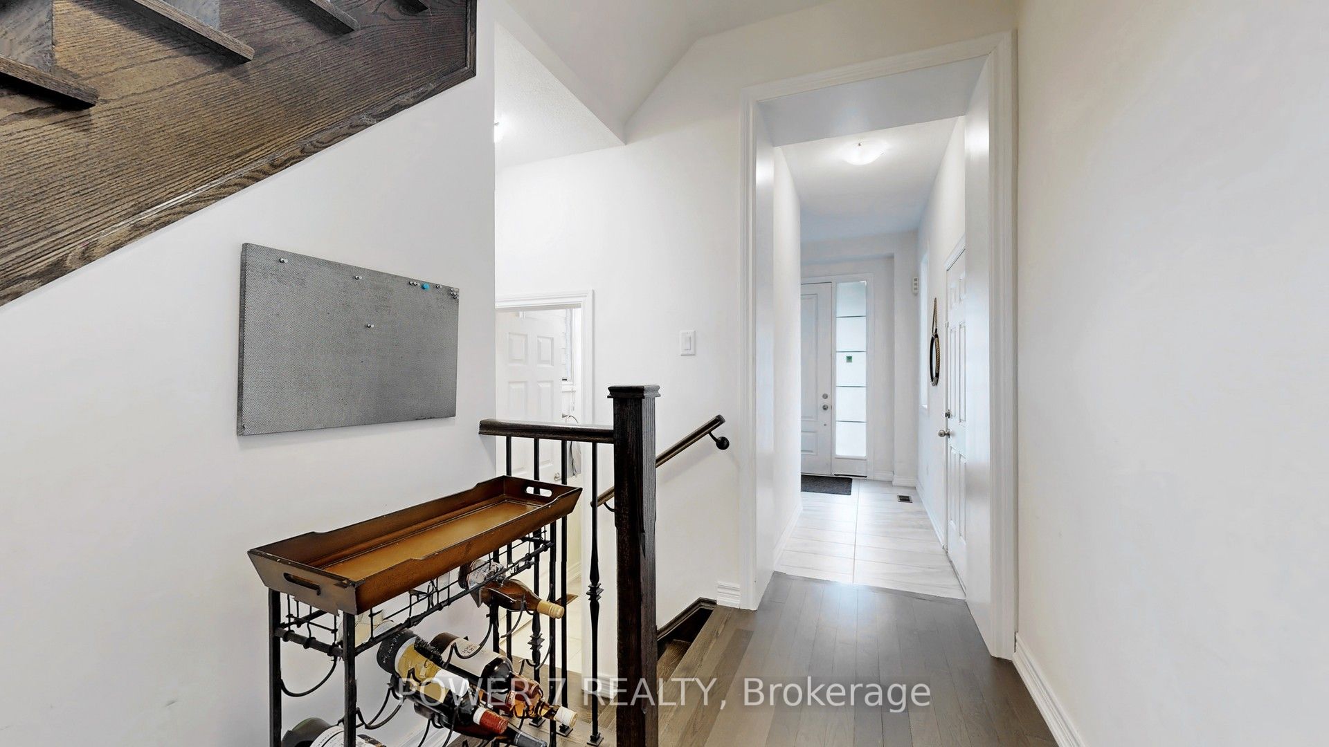 381 Chouinard Way Property Photo 16