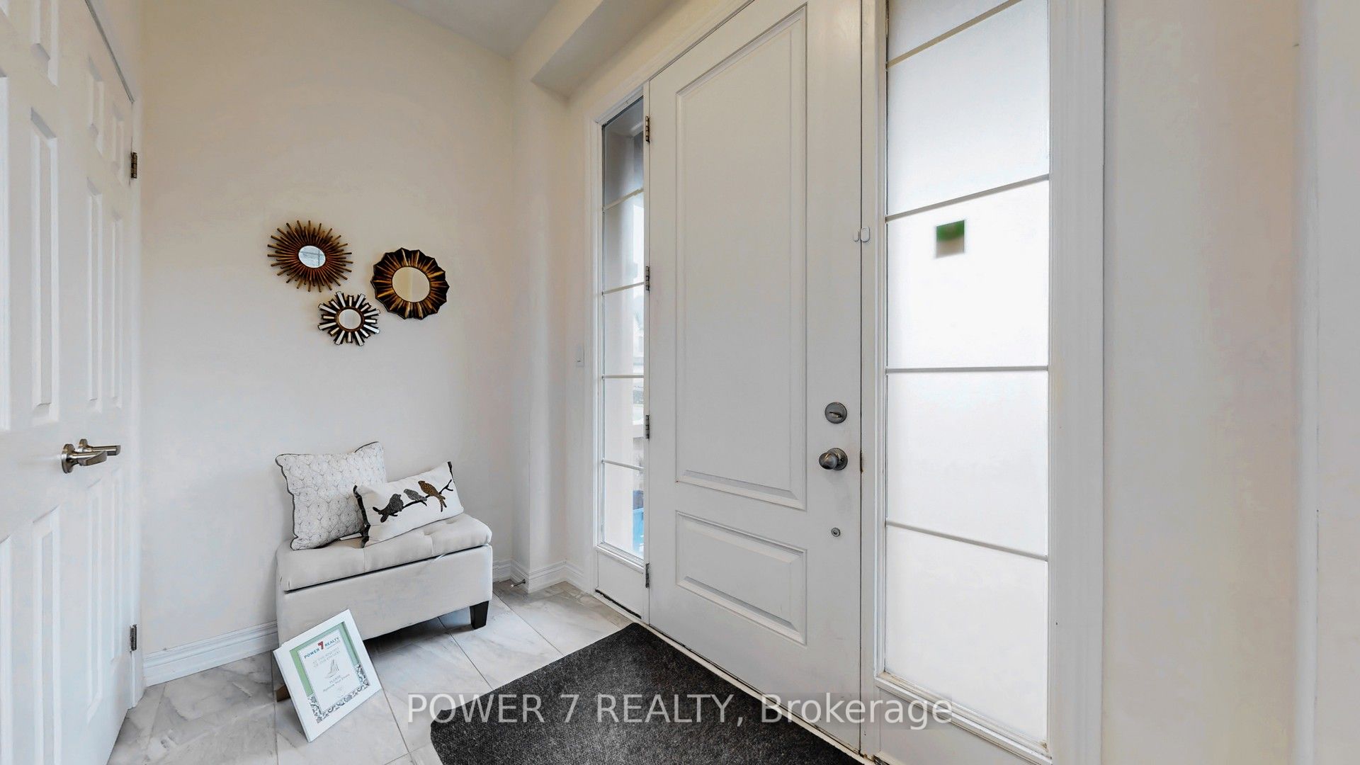 381 Chouinard Way Property Photo 19