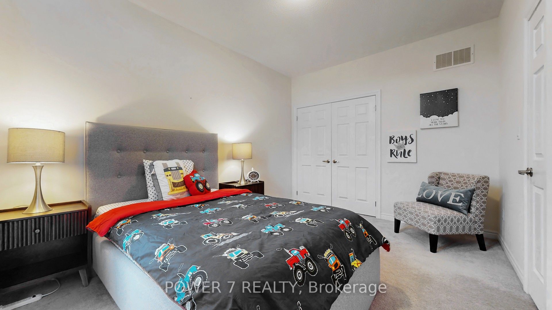 381 Chouinard Way Property Photo 29