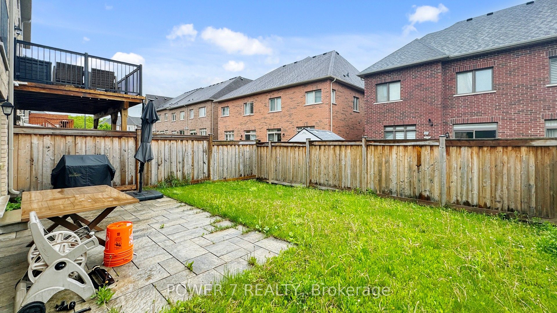 381 Chouinard Way Property Photo 42