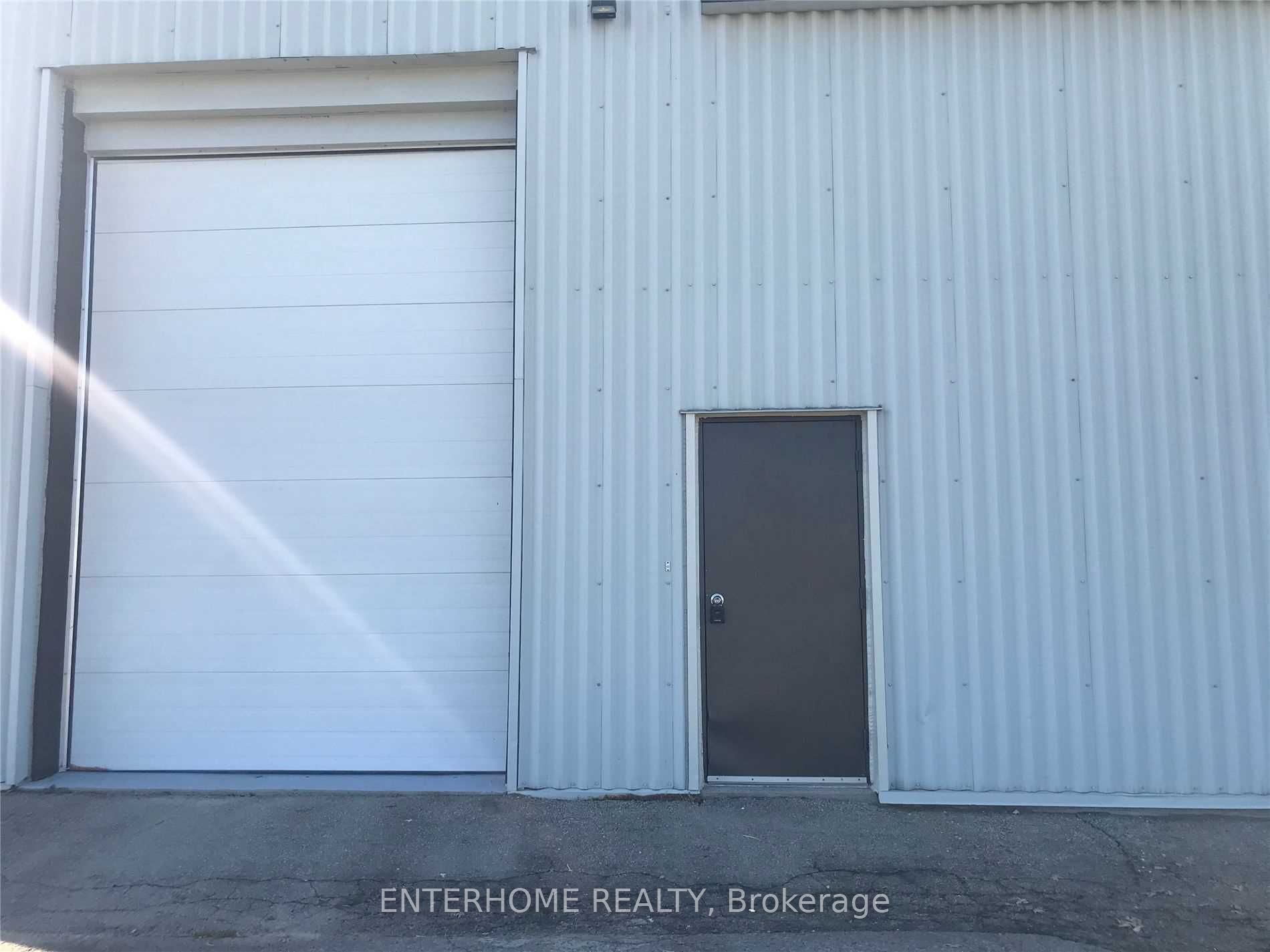 #3 - 1124 Stellar Drive Property Photo 1