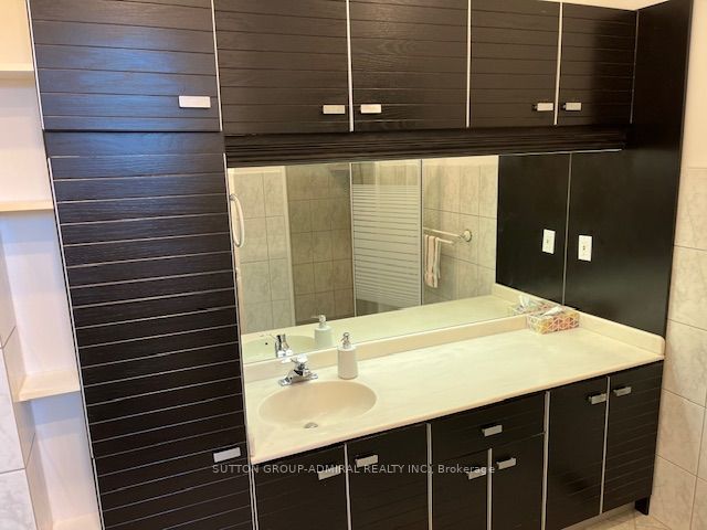 137 Arnold Avenue Property Photo 9