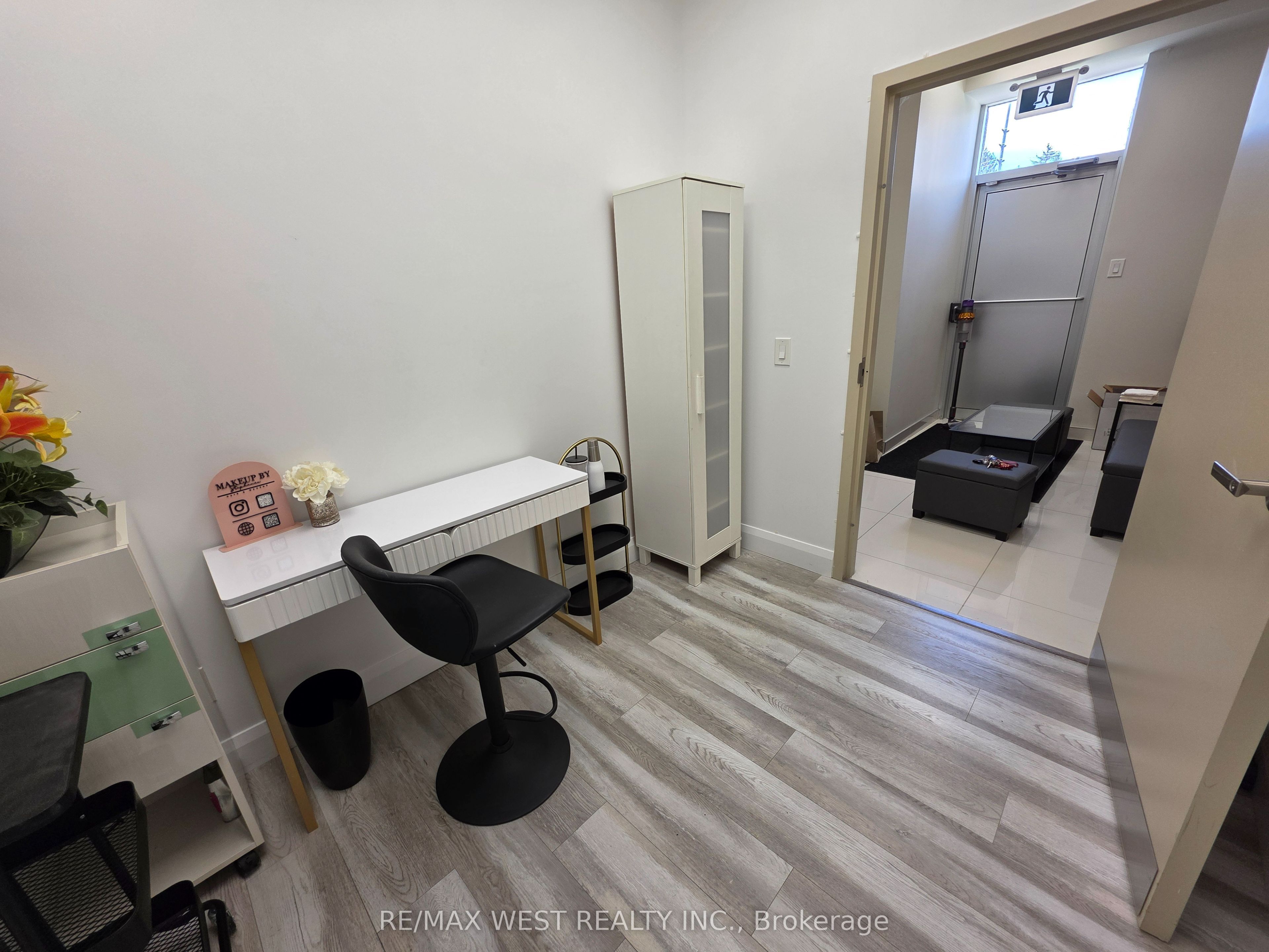 1480 Major Mackenzie Dr W Drive E06 Rm4 Property Photo 3