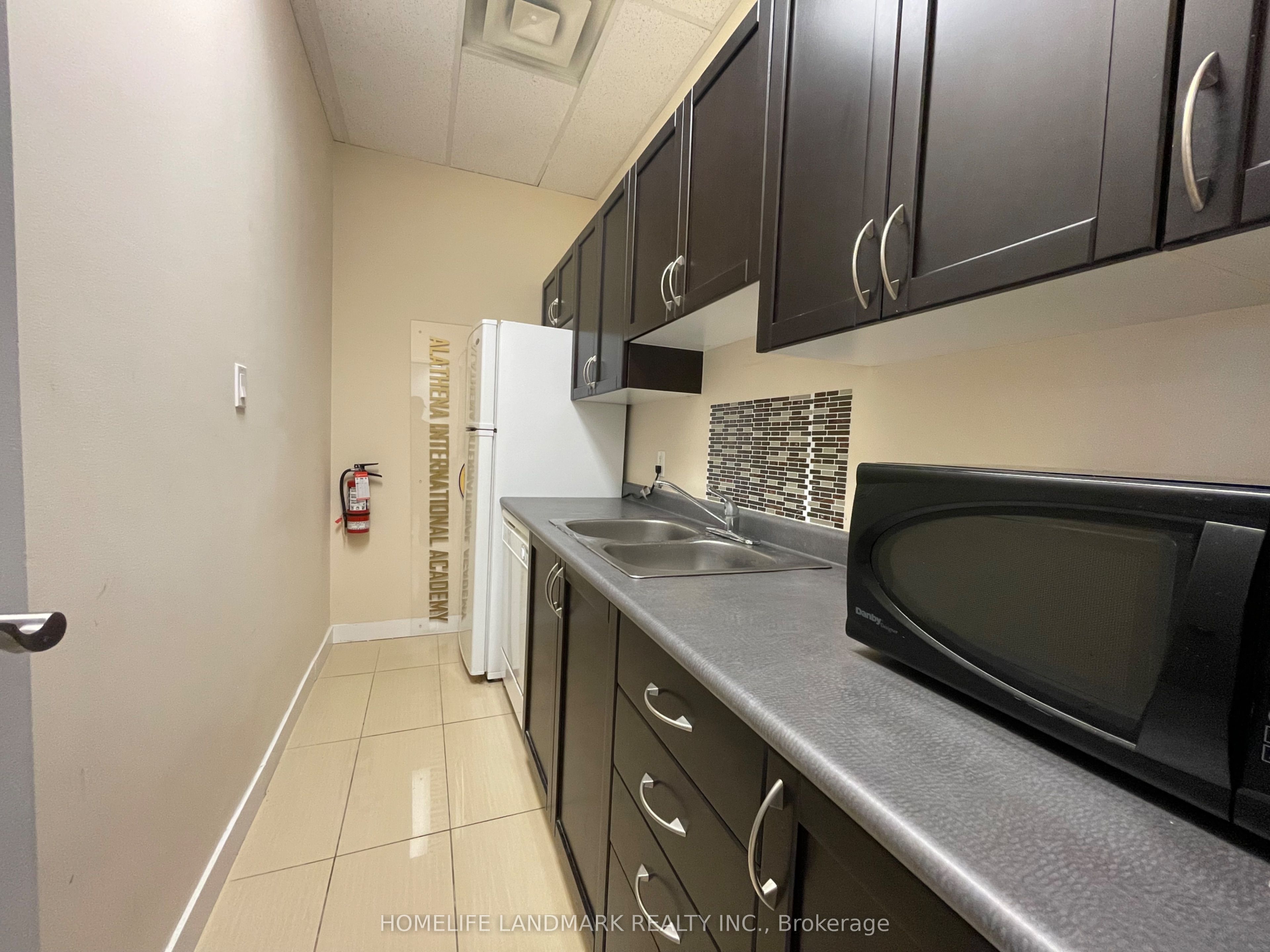 #907 - 3601 Highwy 7 East Property Photo 22