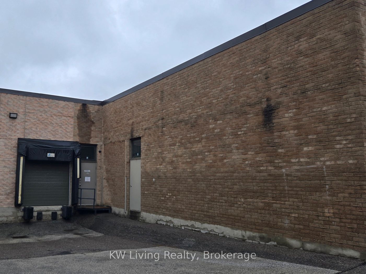 #8 & 10 - 361 Steelcase Road Property Photo 2