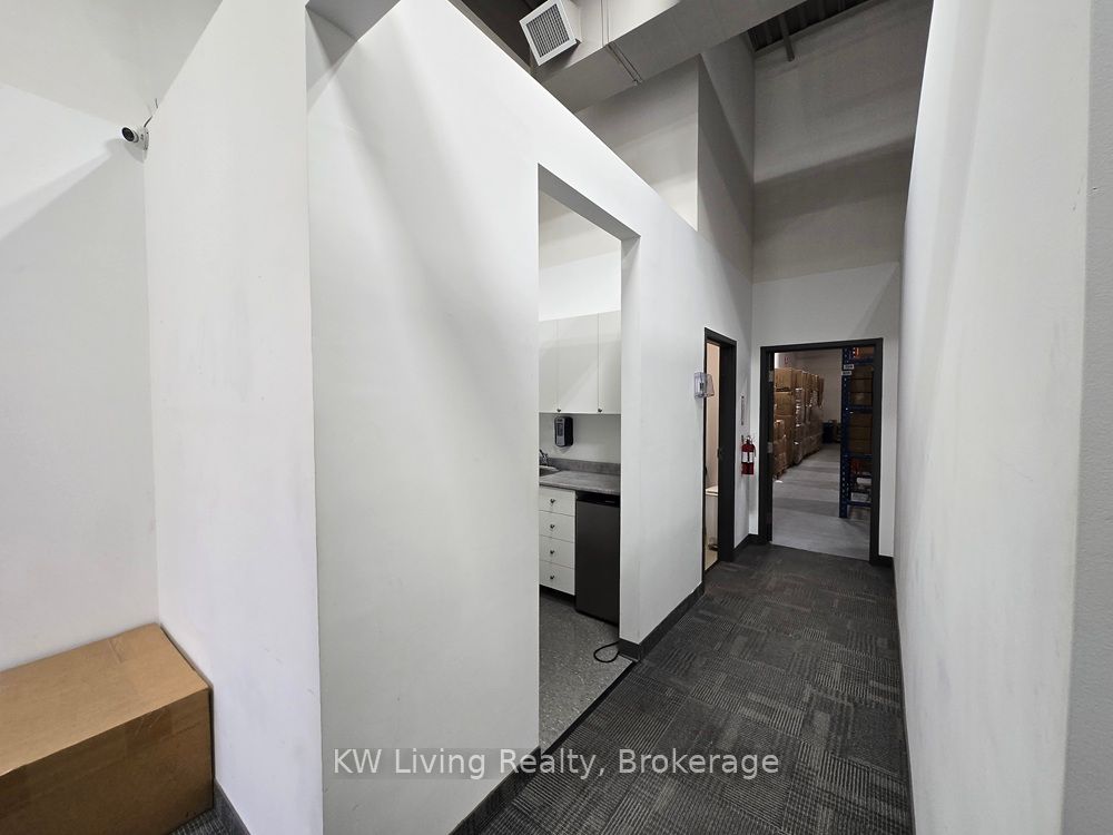 #8 & 10 - 361 Steelcase Road Property Photo 12