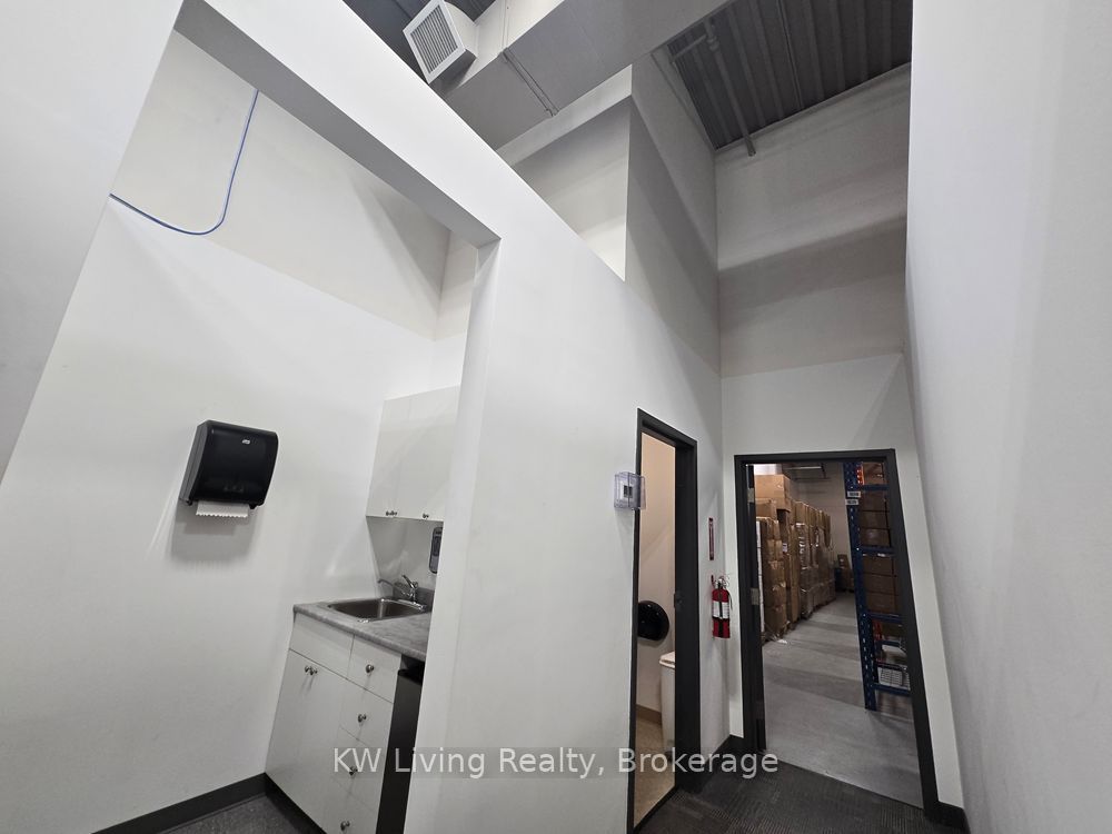 #8 & 10 - 361 Steelcase Road Property Photo 13