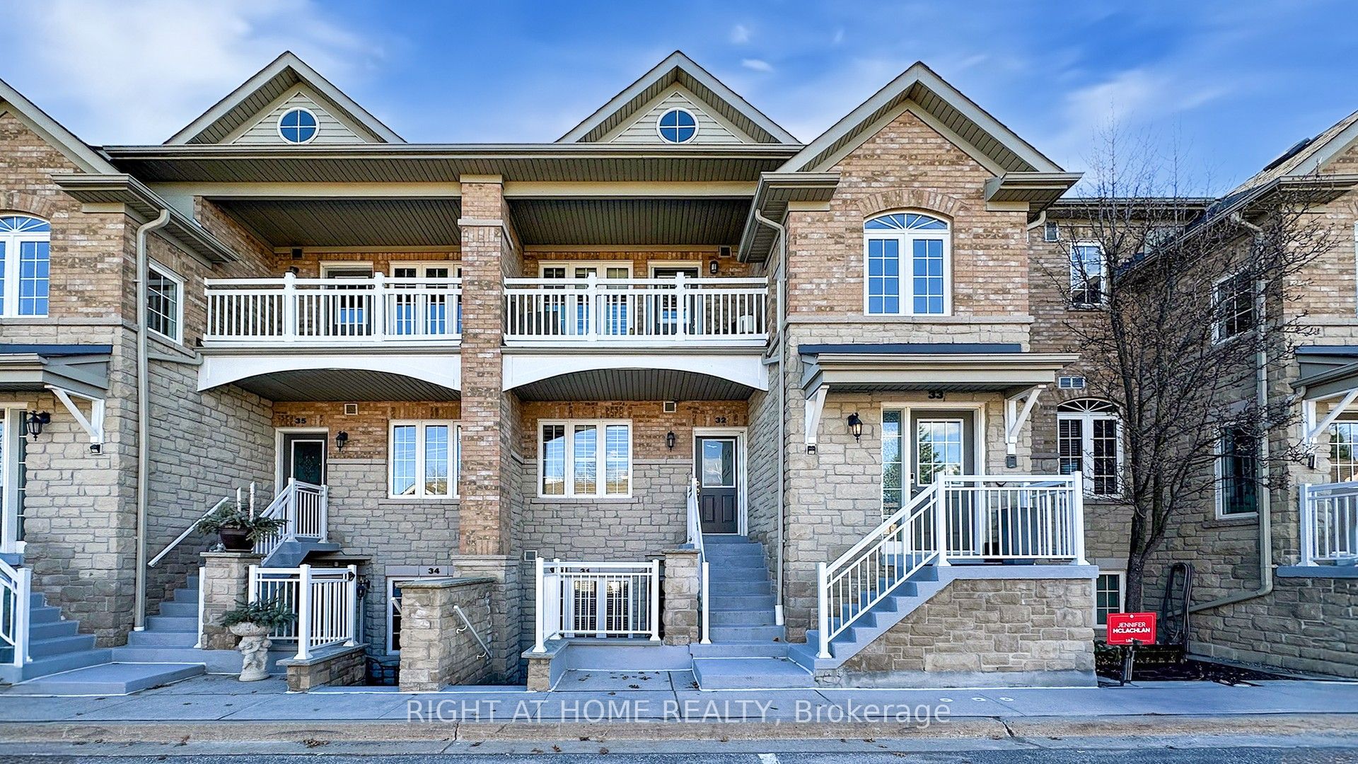 520 Silken Laumann Dr Property Photo 1
