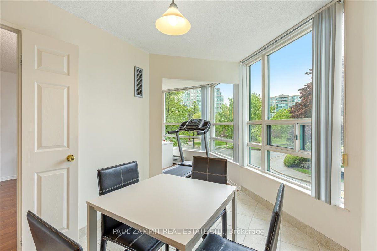 #214 - 7825 Bayview Avenue Property Photo 14