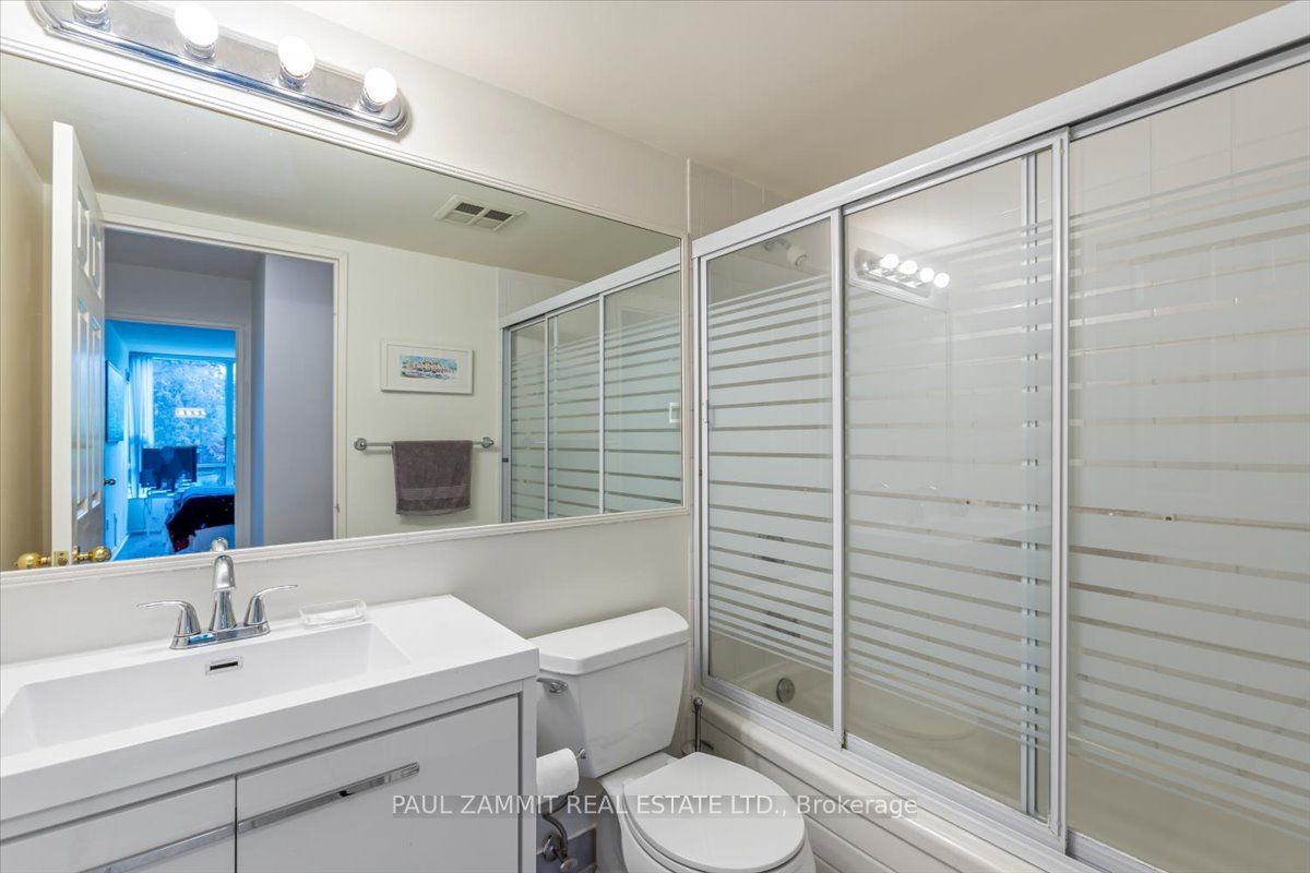 #214 - 7825 Bayview Avenue Property Photo 22