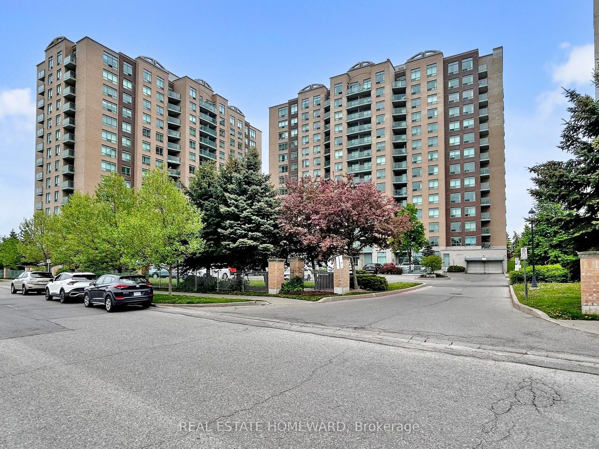 #610 - 23 Oneida Crescent Property Photo 1
