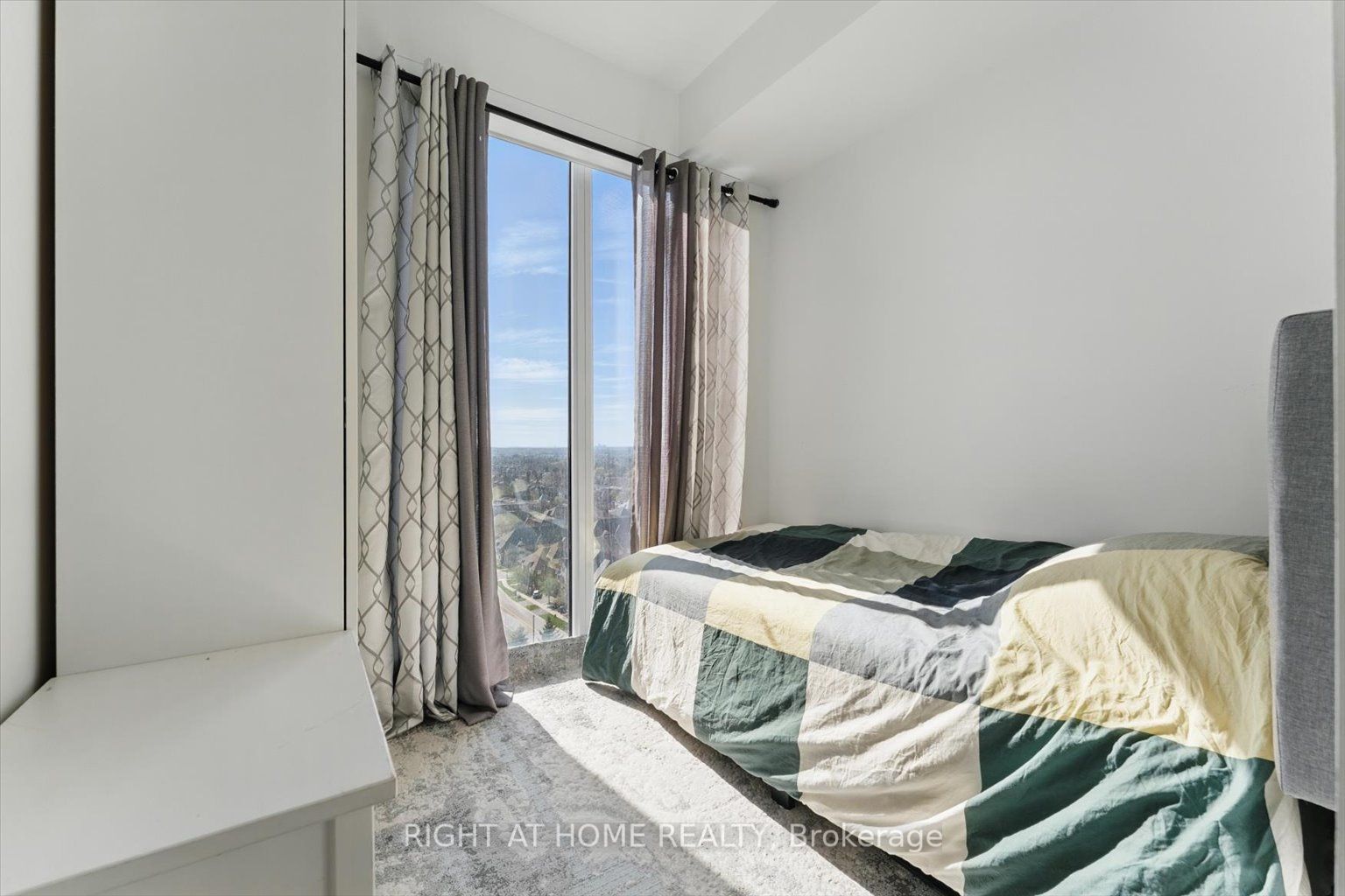 #1410 - 95 Oneida Crescent Property Photo 18