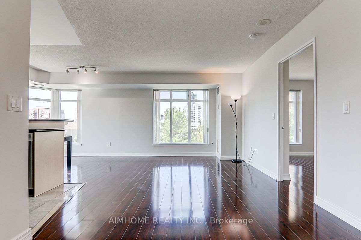 135 Pond Drive 510 Property Photo 6