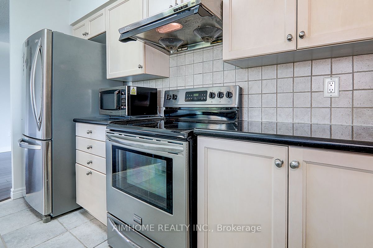 135 Pond Drive 510 Property Photo 11