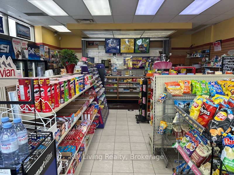 #b - 7333 Woodbine Avenue Property Photo 1