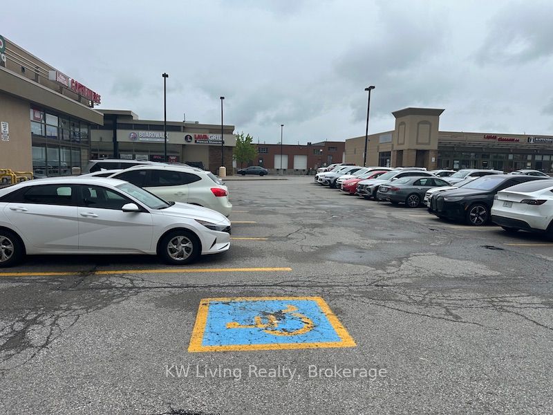 #b - 7333 Woodbine Avenue Property Photo 12