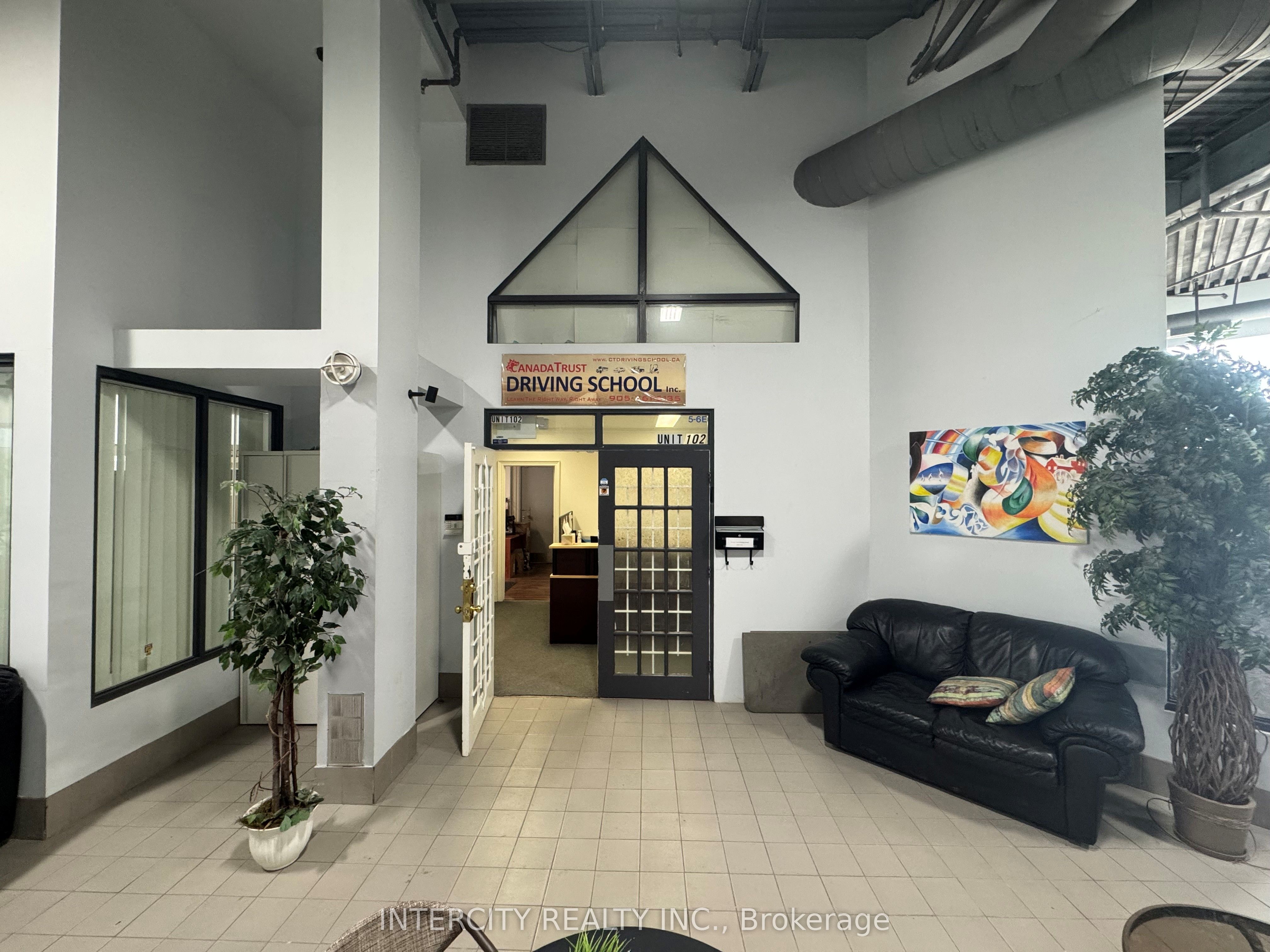 2100 Steeles Ave W Property Photo 1