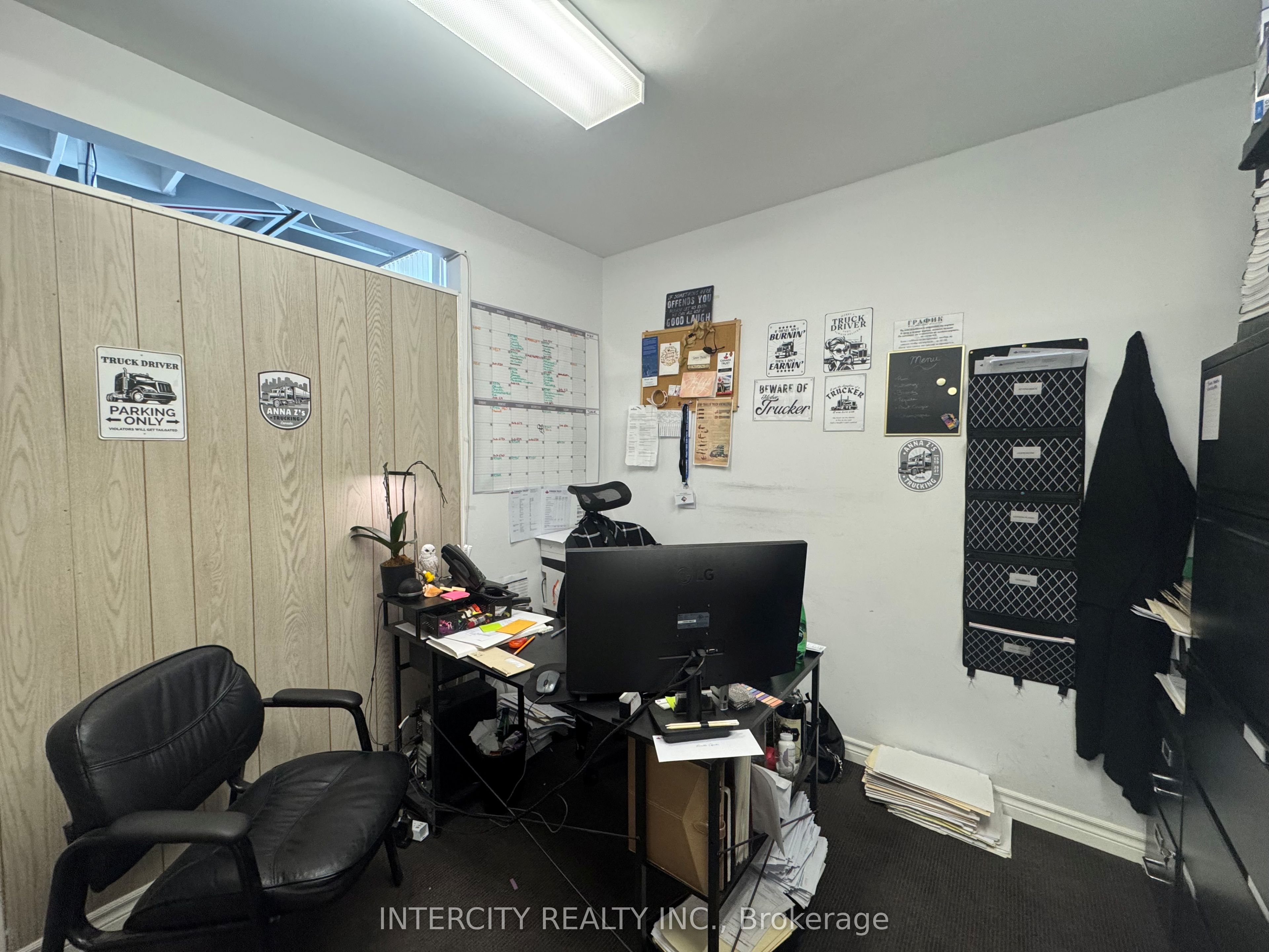 2100 Steeles Ave W Property Photo 4