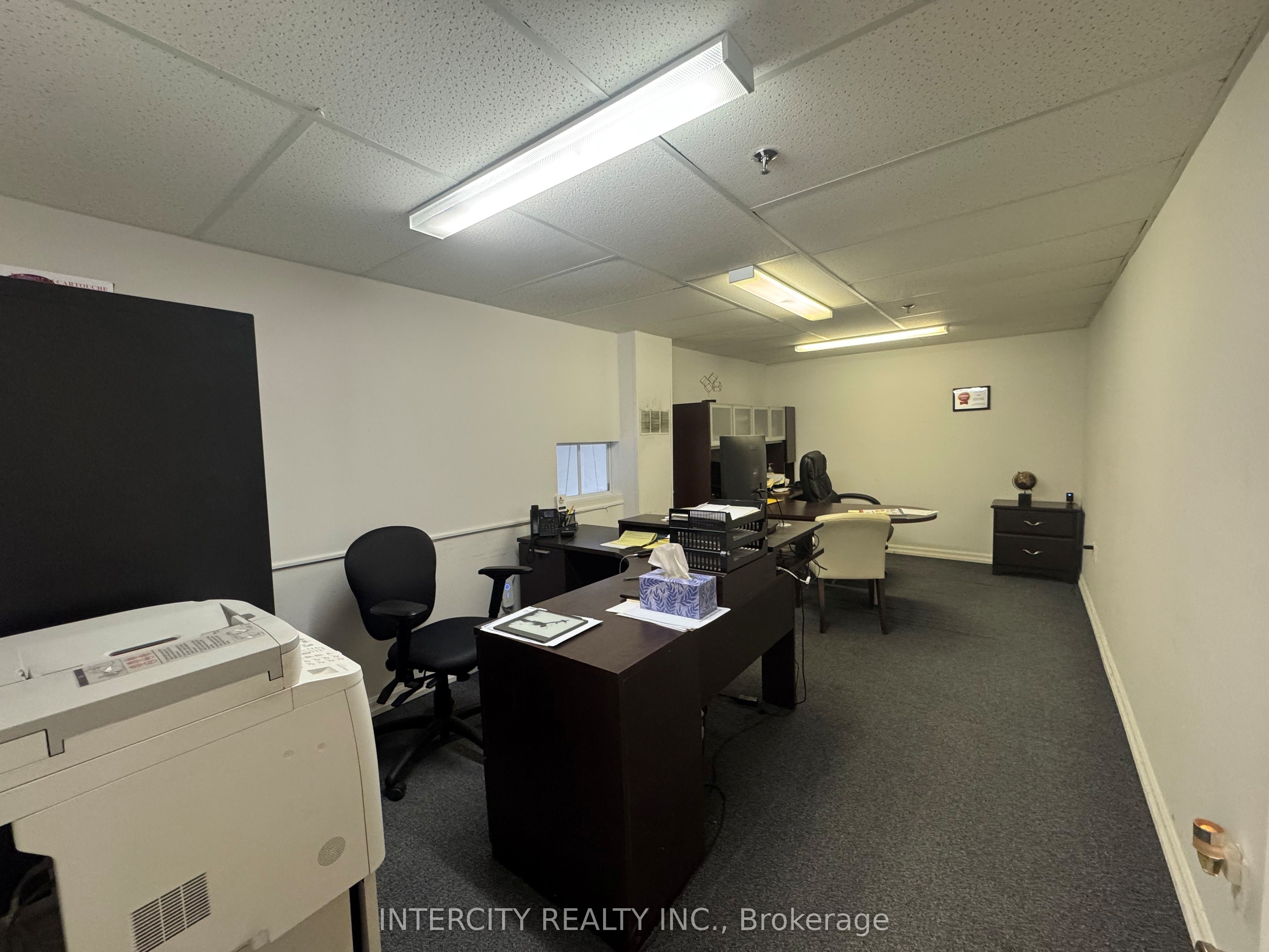 2100 Steeles Ave W Property Photo 8