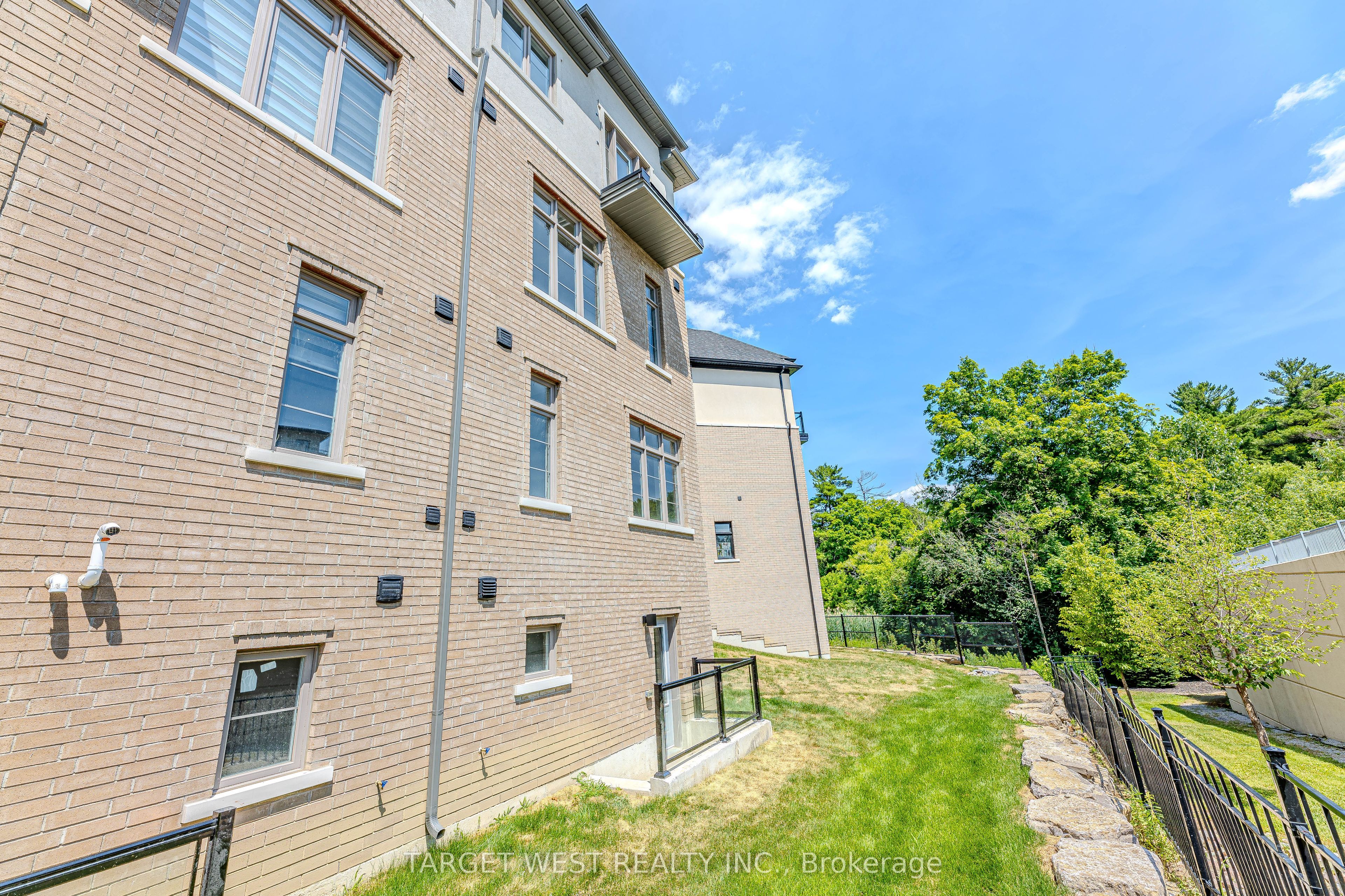 23 Archambault Way Property Photo 34