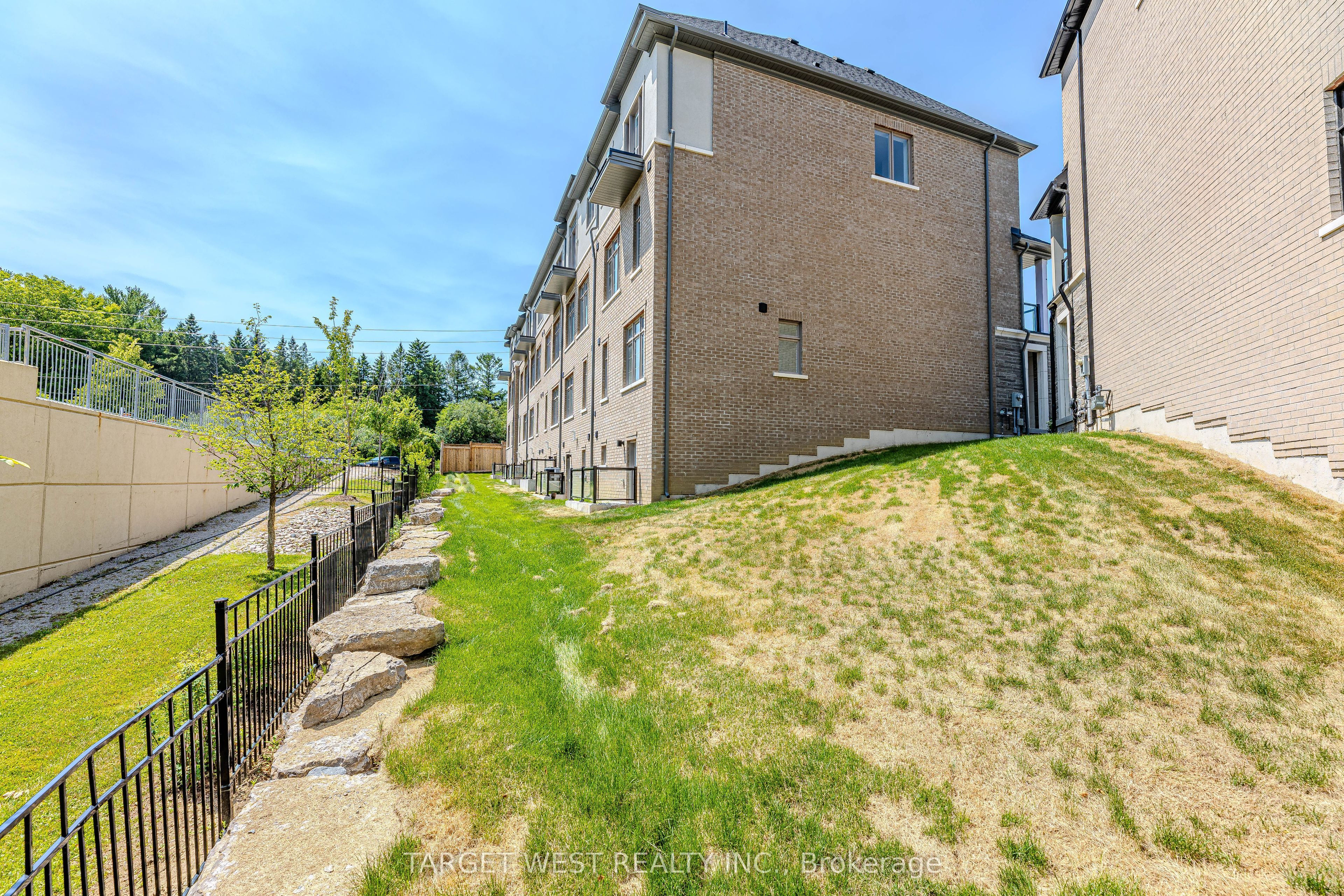 23 Archambault Way Property Photo 36