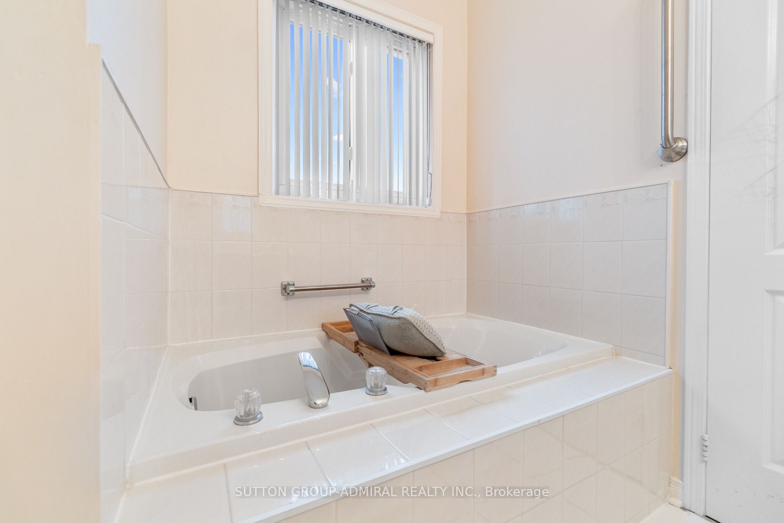 288 Chelwood Drive Property Photo 21