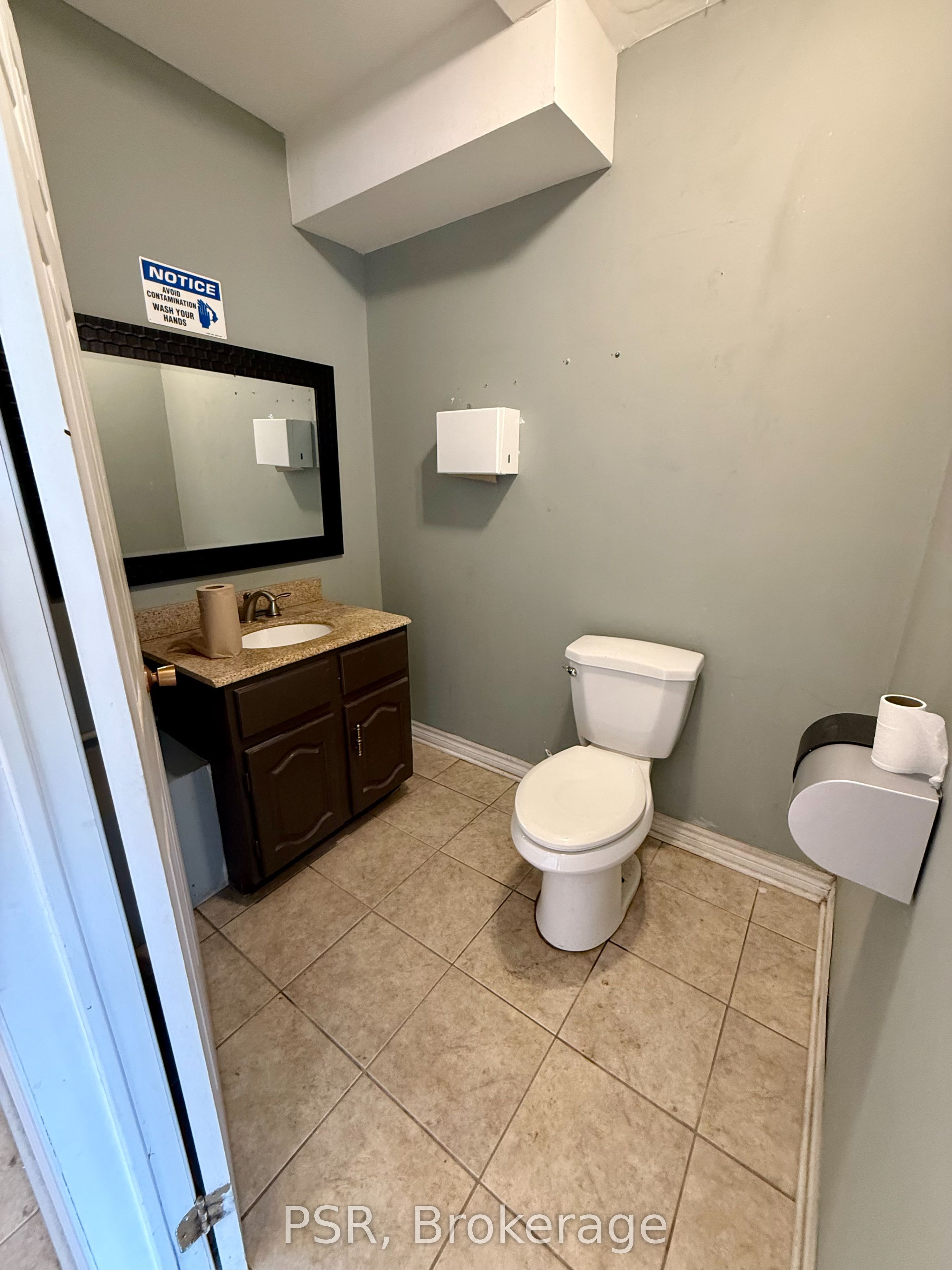 #12 - 91 Fernstaff Court Property Photo 4