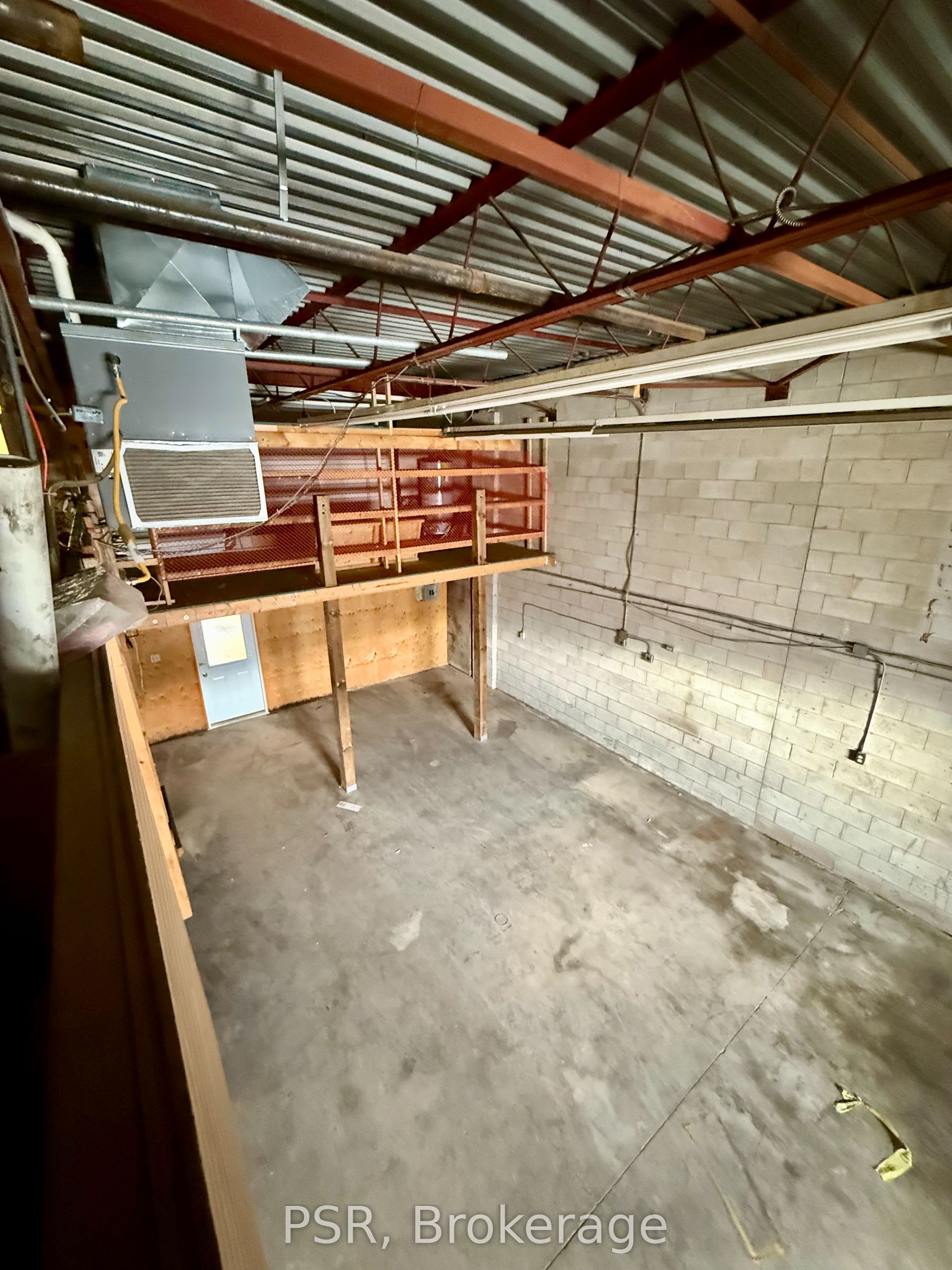 #12 - 91 Fernstaff Court Property Photo 10