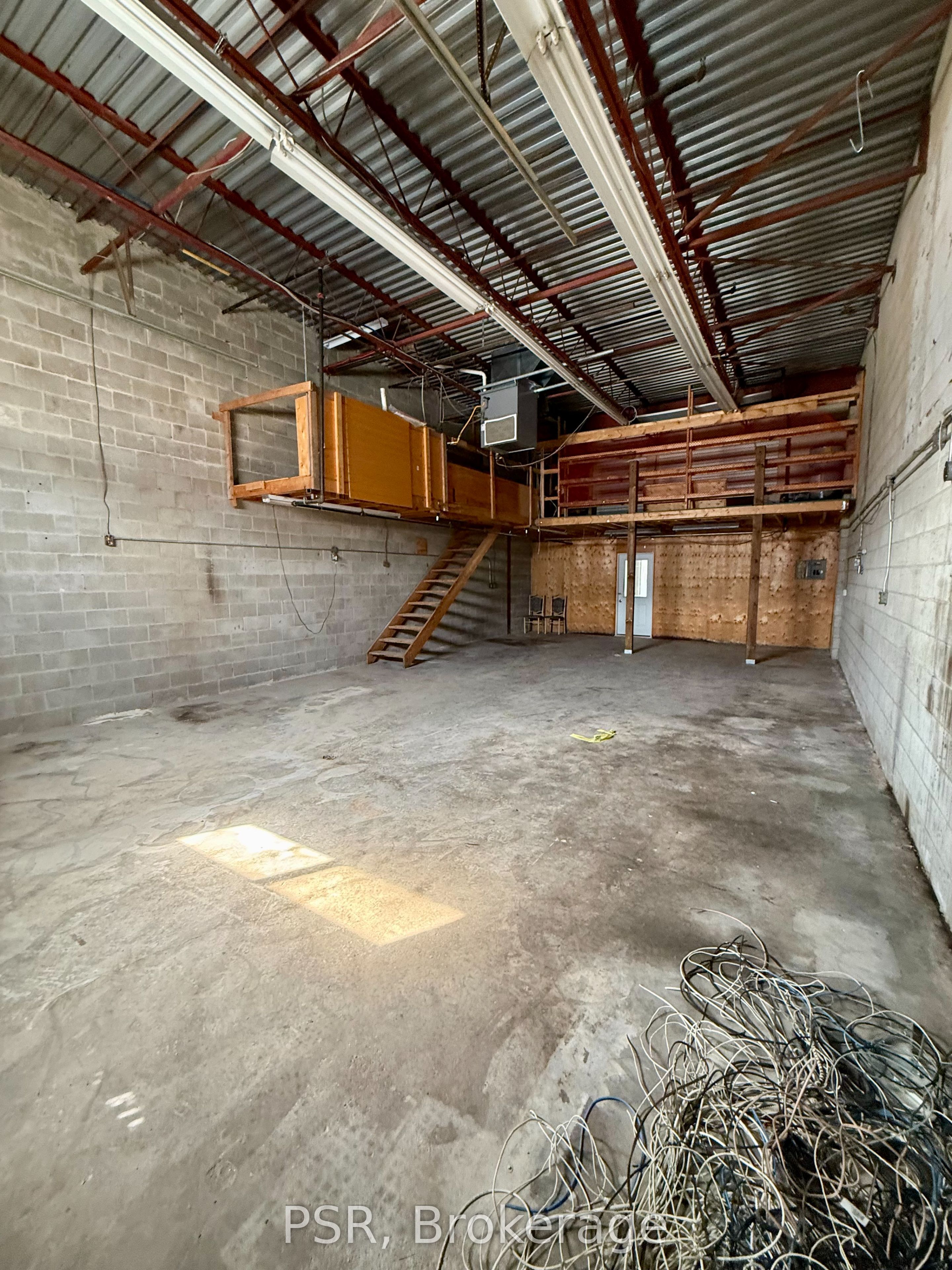 #12 - 91 Fernstaff Court Property Photo 14
