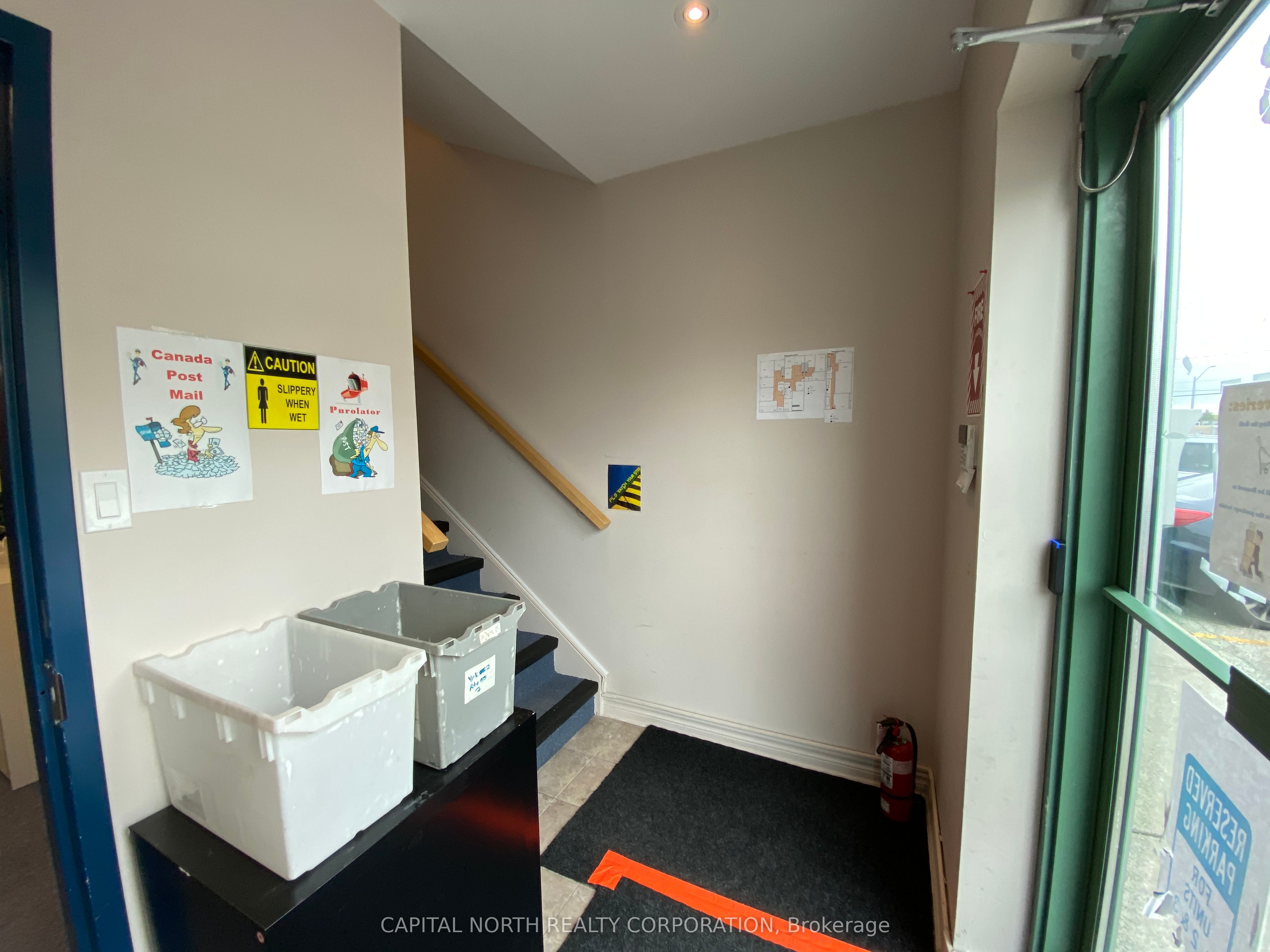 17705 Leslie St Property Photo 11