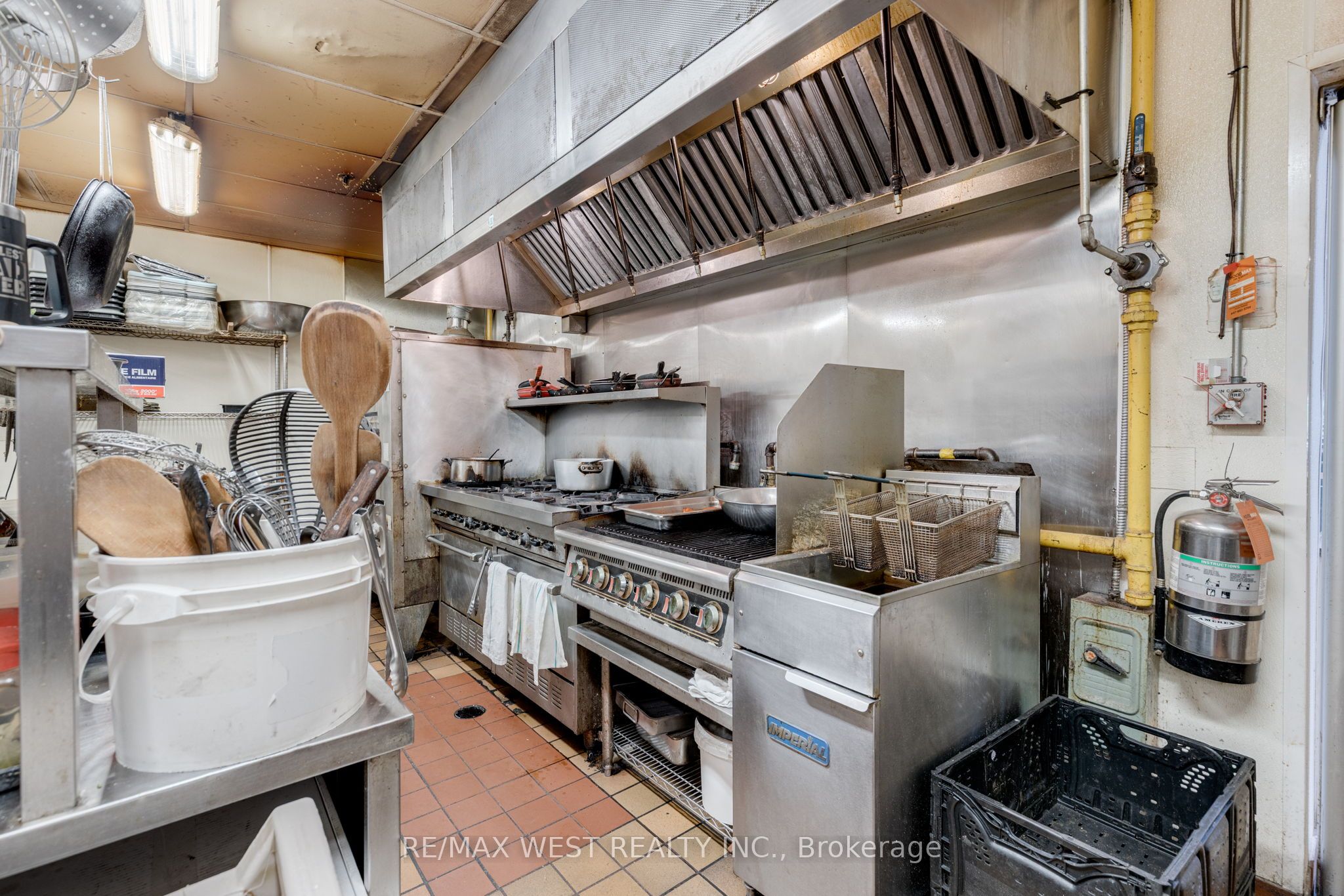 7287 Yonge St Property Photo 23