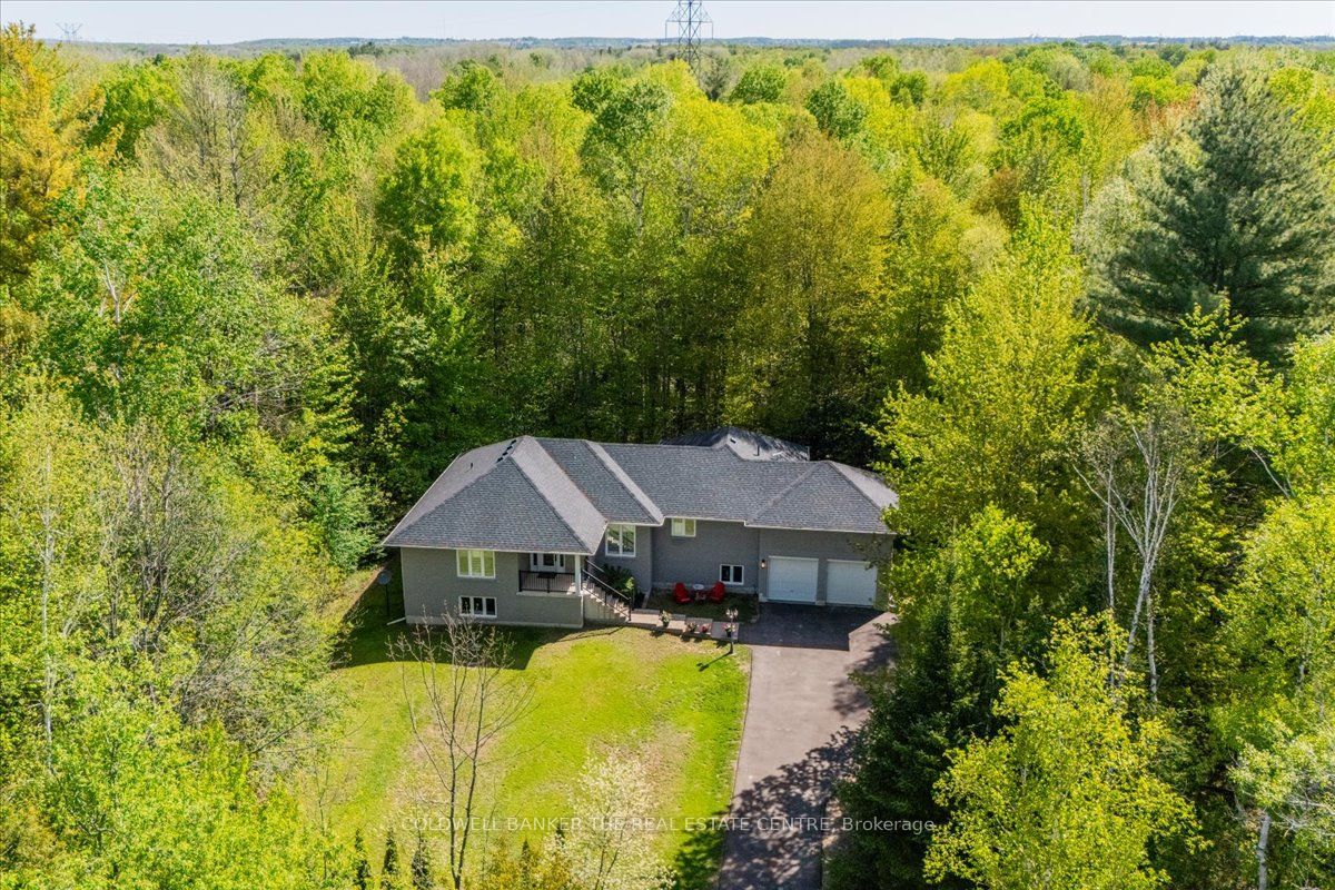 7563 5th Line Property Photo 2