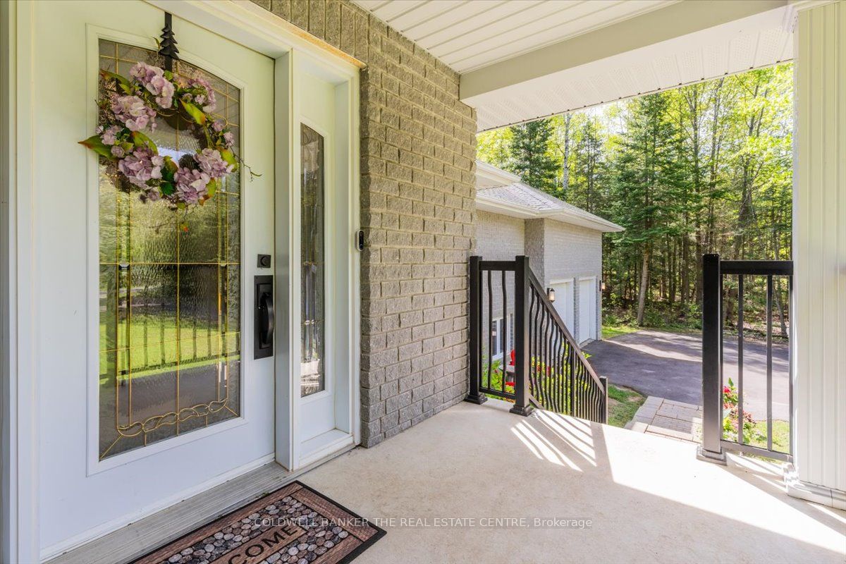 7563 5th Line Property Photo 6