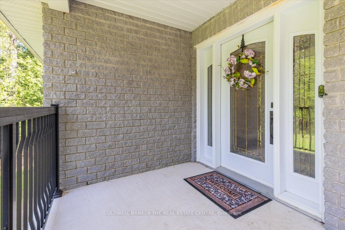7563 5th Line Property Photo 7