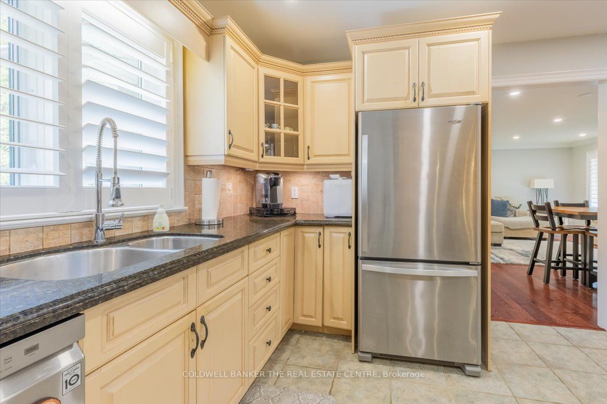 7563 5th Line Property Photo 10