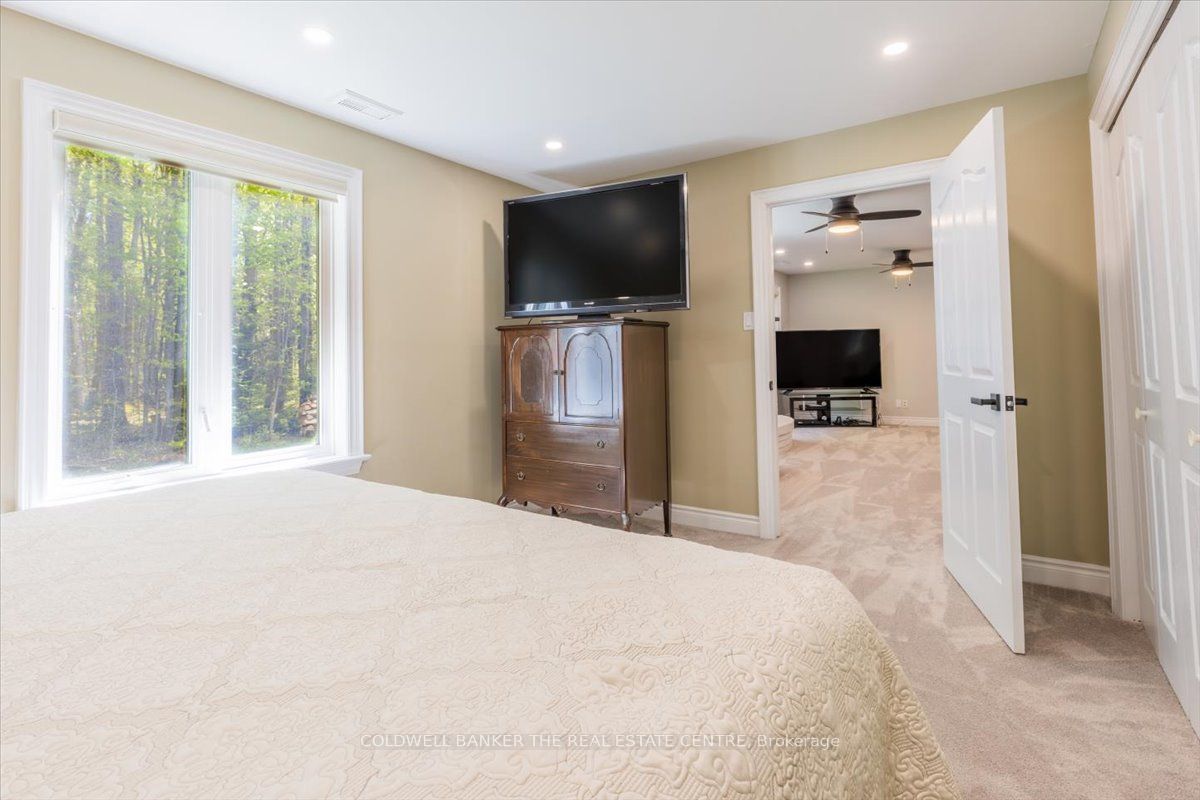 7563 5th Line Property Photo 25
