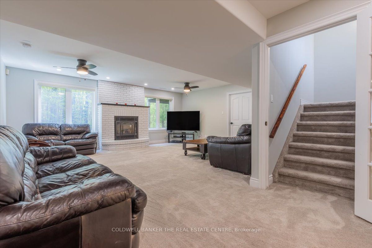 7563 5th Line Property Photo 32