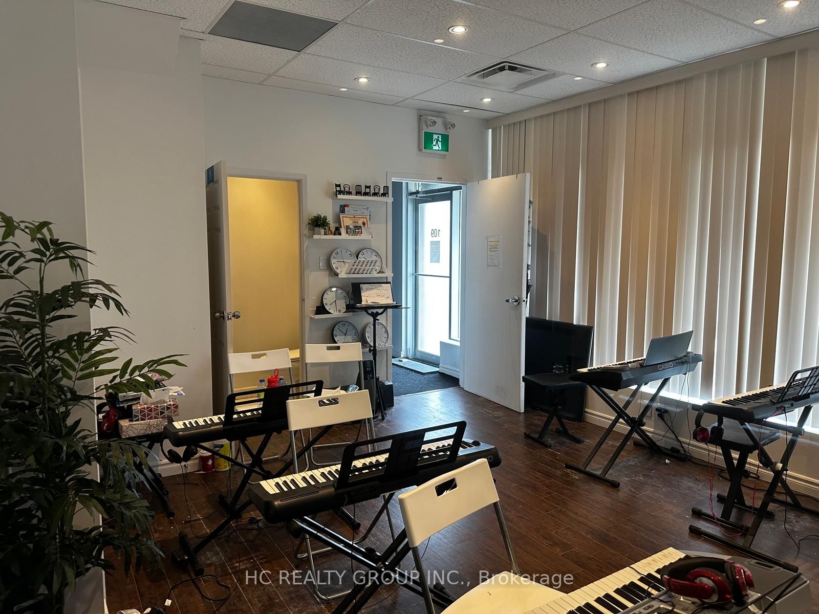 40 New Delhi Dr Property Photo 6