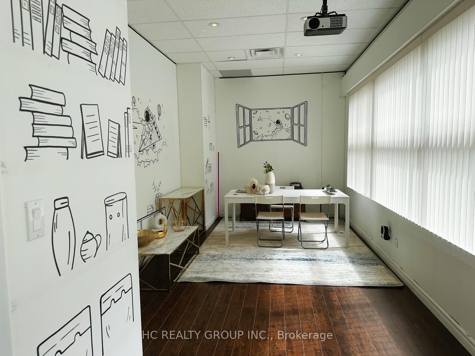 40 New Delhi Dr Property Photo 11