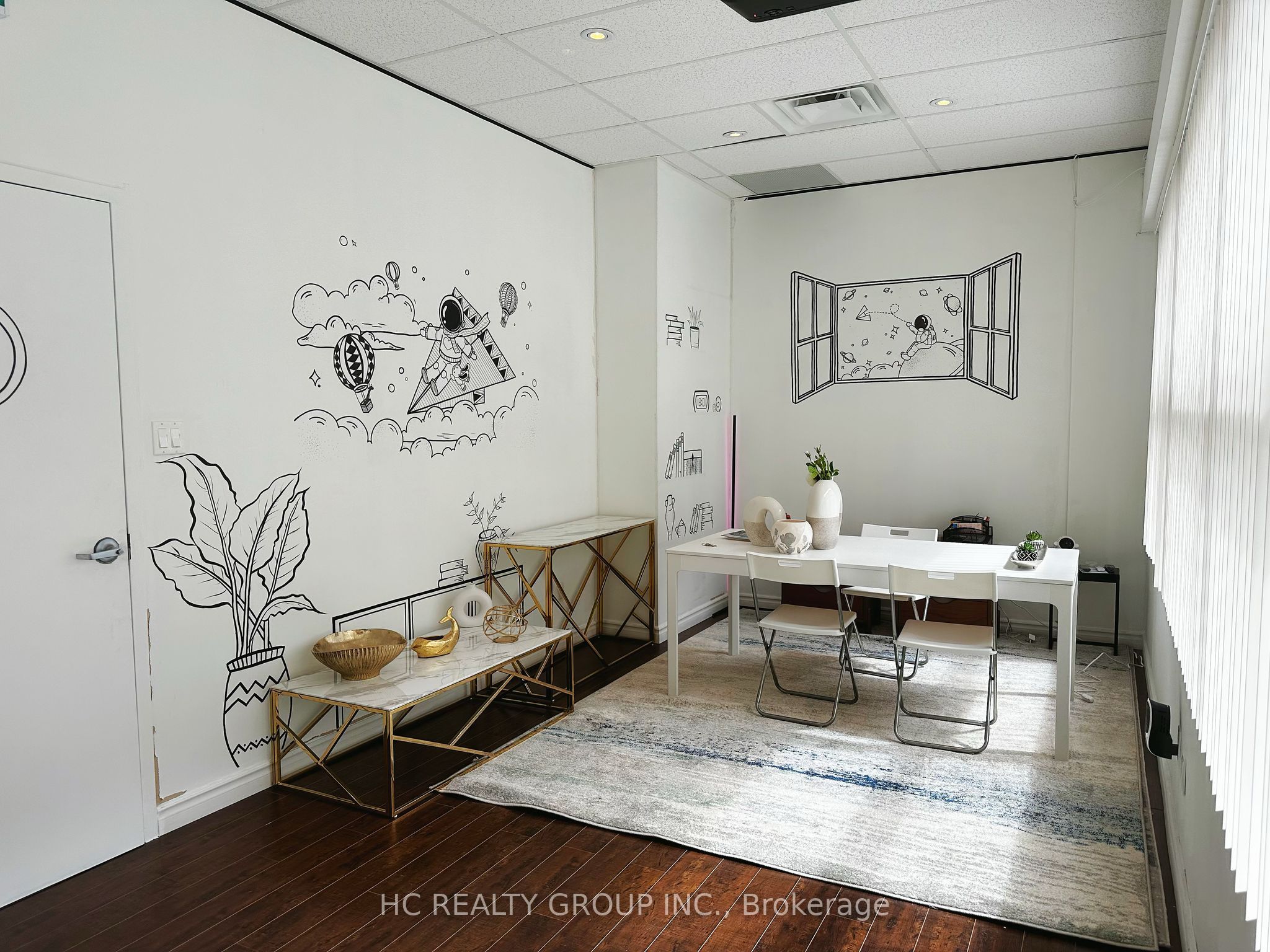 40 New Delhi Dr Property Photo 14