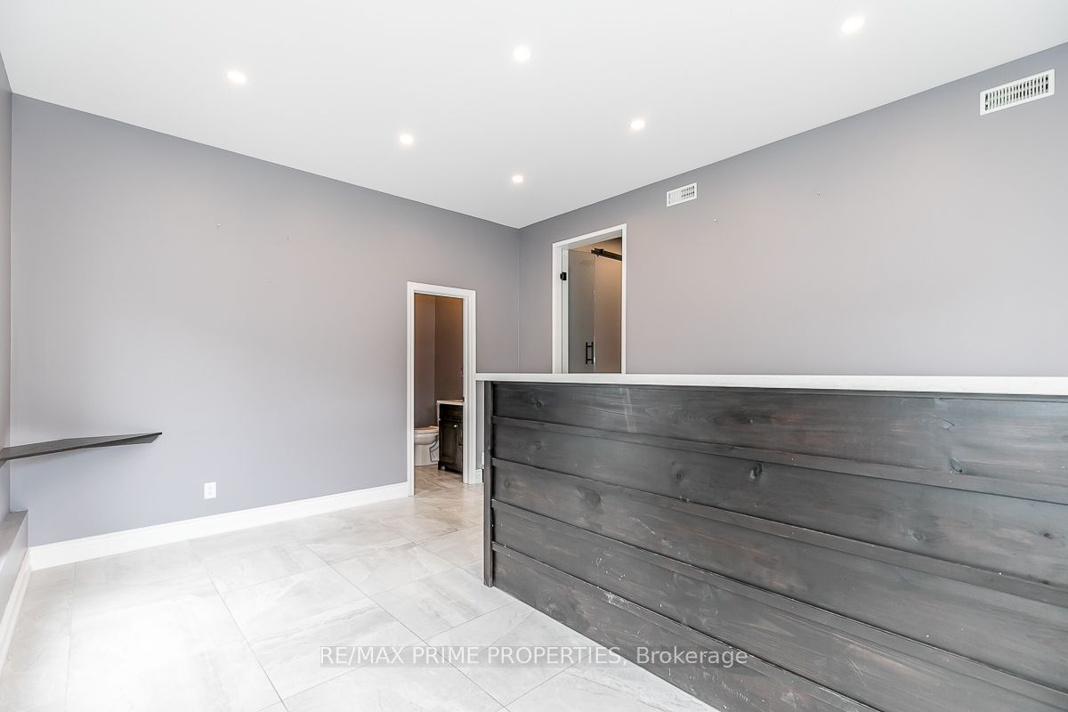 #back - 1 O'connor Drive Property Photo 3