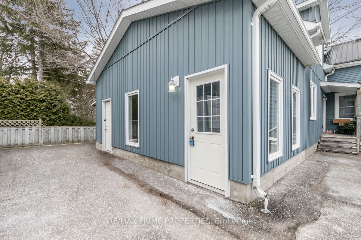 #back - 1 O'connor Drive Property Photo 22