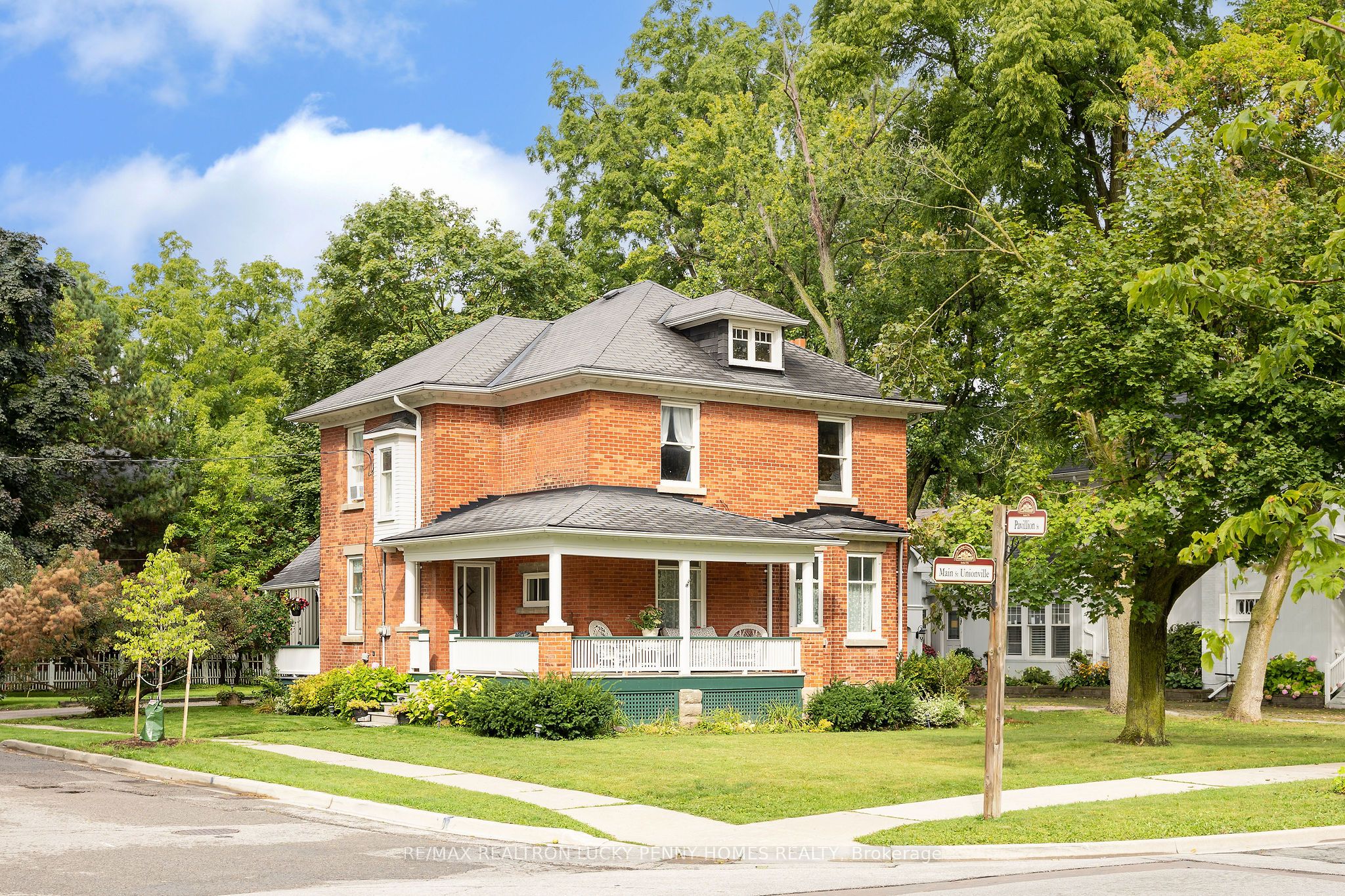2 Pavillion Street Property Photo 1
