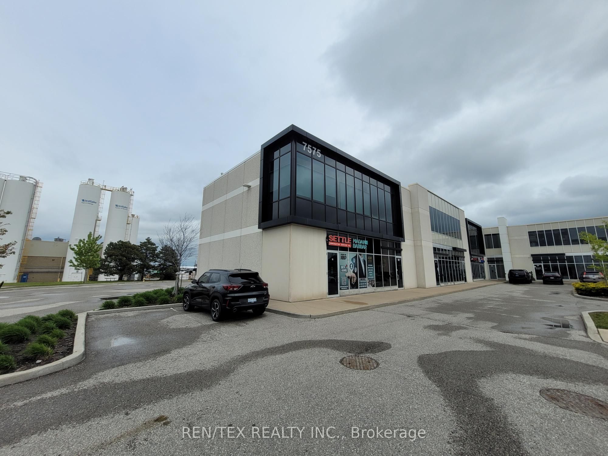 #u 27 - Office 1&2 - 7575 Highway 27 Property Photo 8