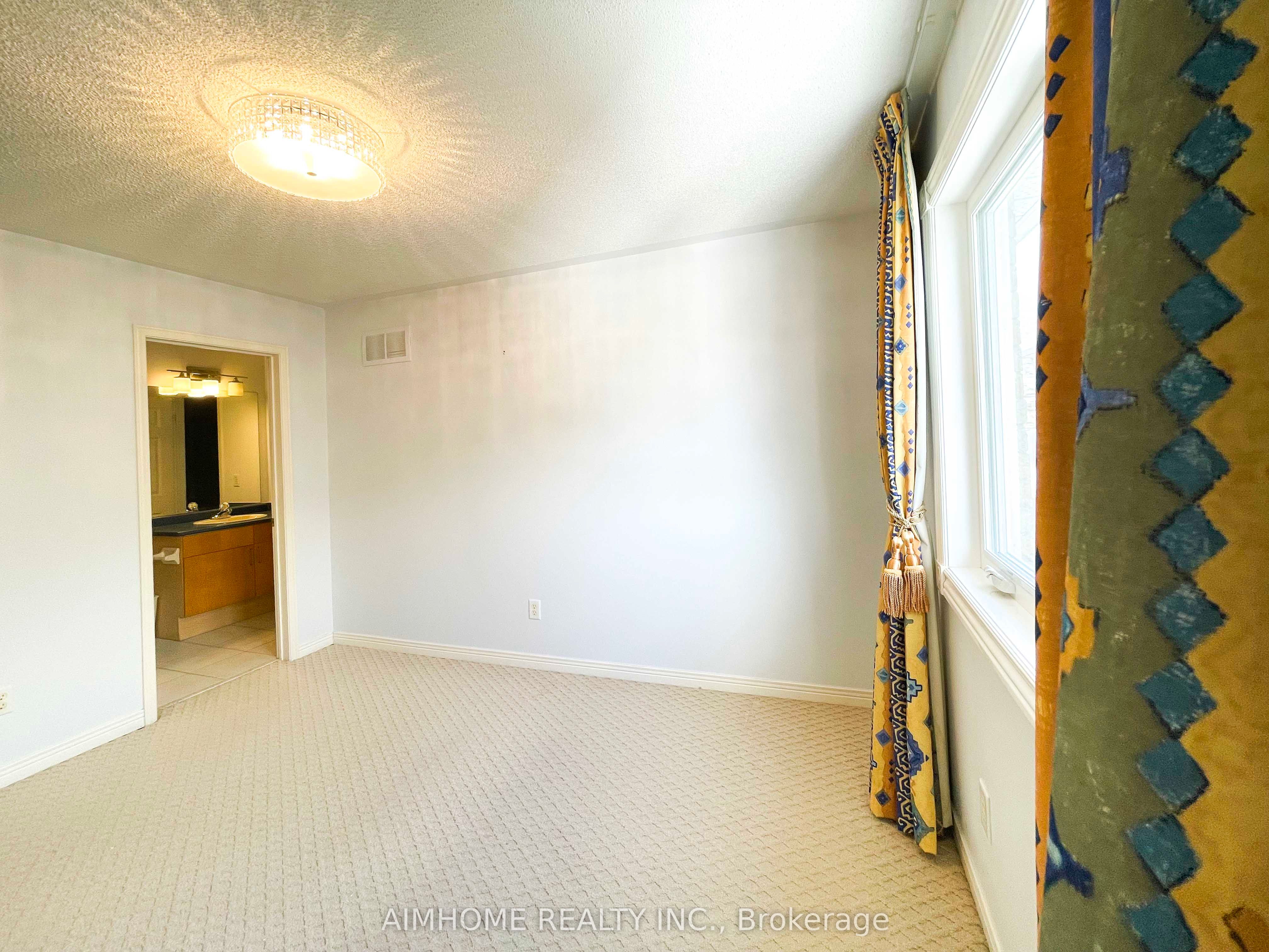 76 Burndenford Crescent Property Photo 21