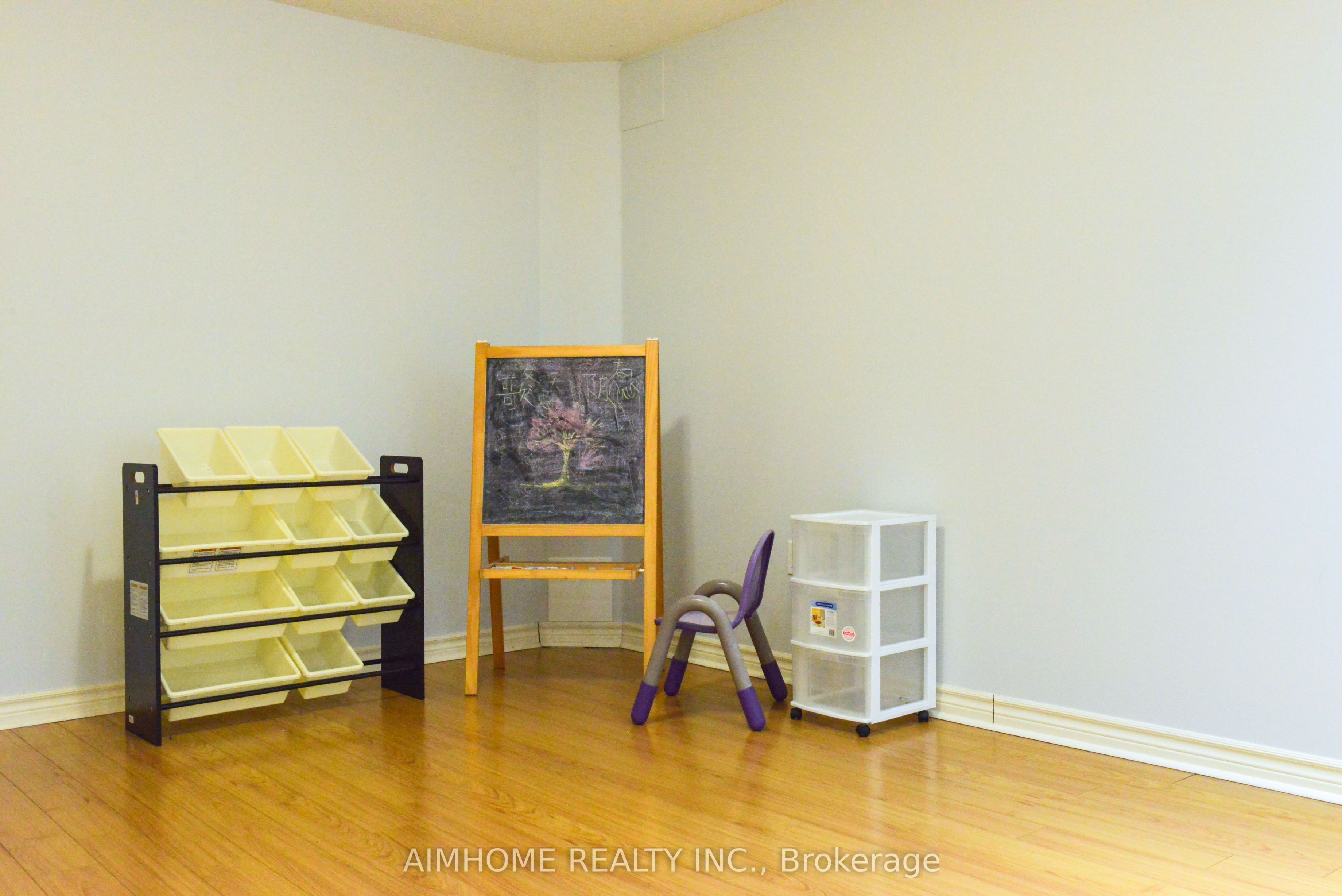 76 Burndenford Crescent Property Photo 28